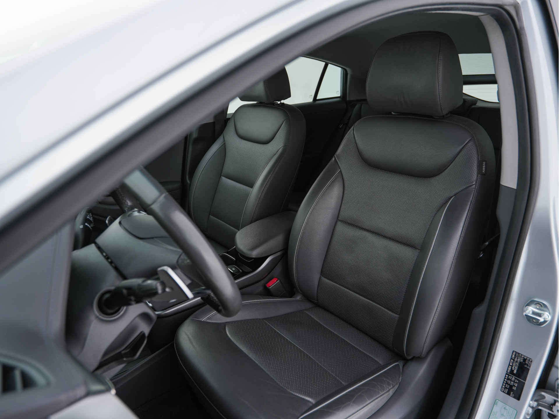 Hyundai IONIQ Premium EV 38 kWh {SOH-100%} Aut *HEATPUMP | LEATHER | FULL-LED | ADAPTIVE-CRUISE | KEYLESS | NAVI-FULLMAP | DAB | CAMERA | MEMORY-PACK | DIGI-COCKPIT | HEATED/VENTILATED-SEATS | CCS- FASTLOADER | PRIVACY-GLASS |