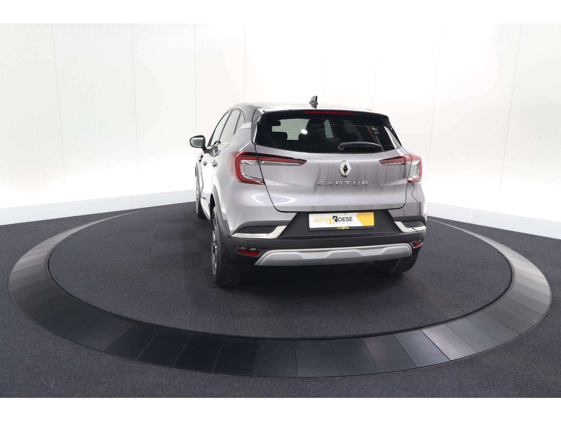 Renault Captur Mild Hybrid 140 EDC Techno | 360 Camera | Groot scherm | Stoelverwarming | Parkeersensoren | Allseason banden