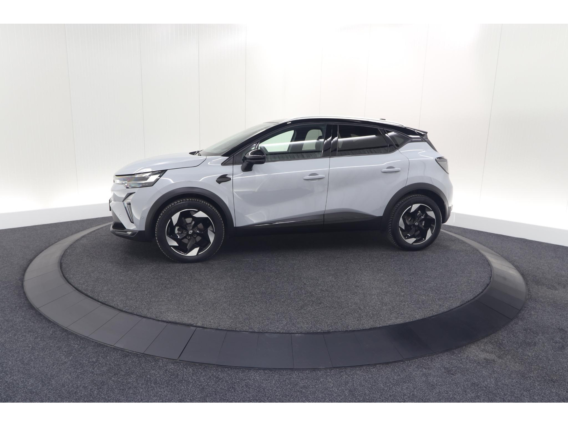 Renault Captur TCe 90 Techno | Nieuw Model | Camera | Harman Kardon | Apple Carplay | Parkeersensoren | 18 Inch Lichtmetalen Velgen