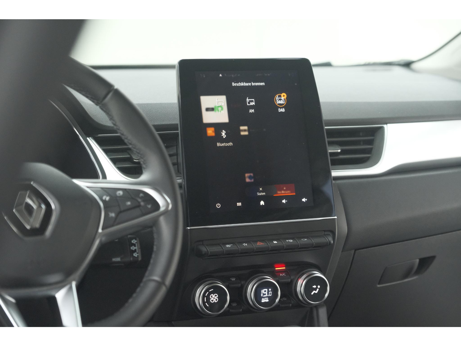 Renault Captur Mild Hybrid 140 EDC Techno | Trekhaak | 360 Camera | 9.3 Inch Grootscherm | Apple Carplay | Parkeersensoren