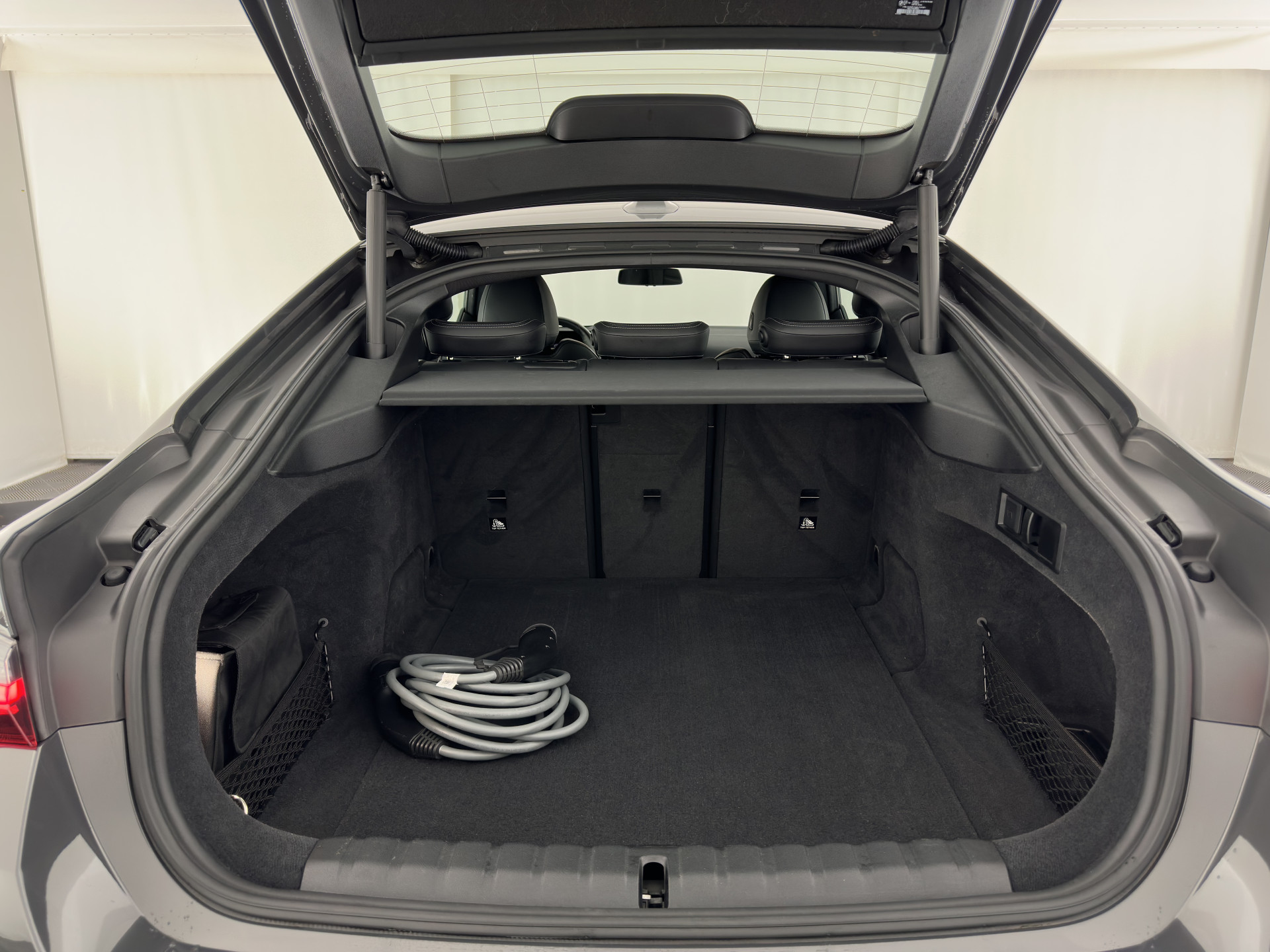 BMW i4 eDrive40 M-Sport High Executive 84 kWh (3-Fase) [SOH-97%] (INCL-BTW)  Aut *FULL-LEATHER | HEAD UP | FULL-LED | HARMAN/KARDON-AUDIO | ADAPTIVE-CRUISE |  ADAPTIVE-CRUISE | WIDESCREEN-COCKPIT | DAB+ | TOPVIEW | AMBIENT-LIGHT | CARPLAY | HEATED-SPORTSE