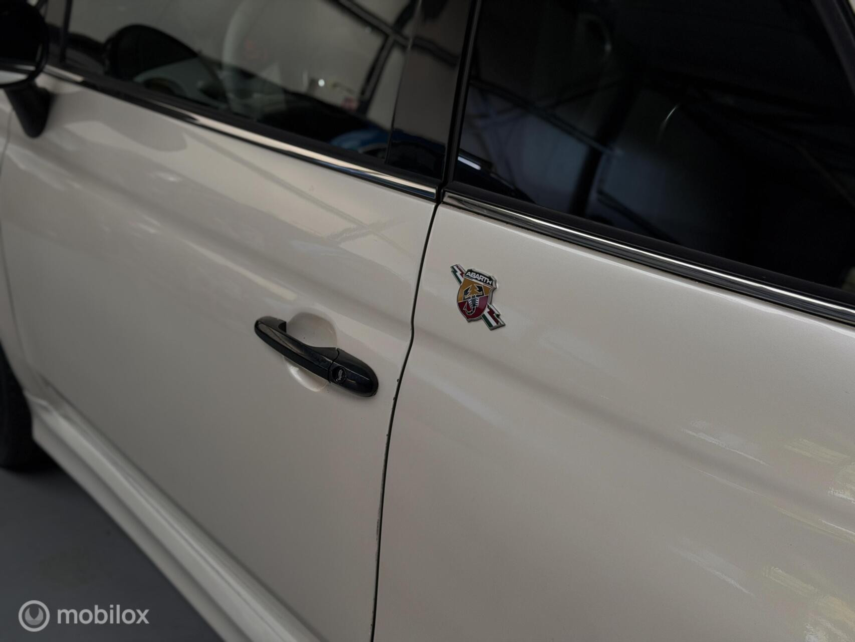 Fiat 500 1.2 Lounge|Automaat|Panodak|Leder|CarPlay|Abarth Look