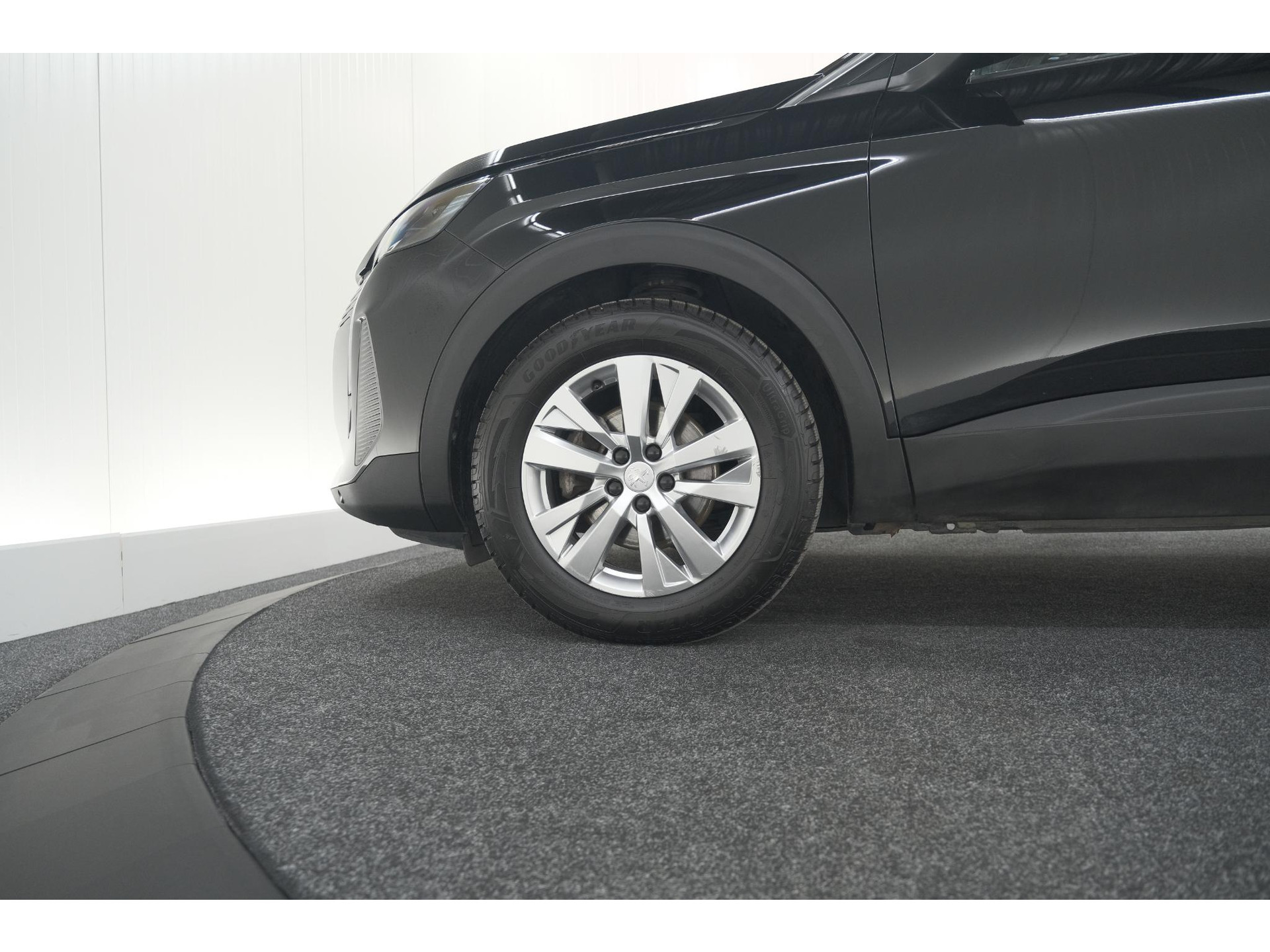 Peugeot 5008 PureTech 130 EAT8 Active Pack Business | 7 Zitplaatsen | Camera | Navigatie | Apple Carplay | Parkeersensoren