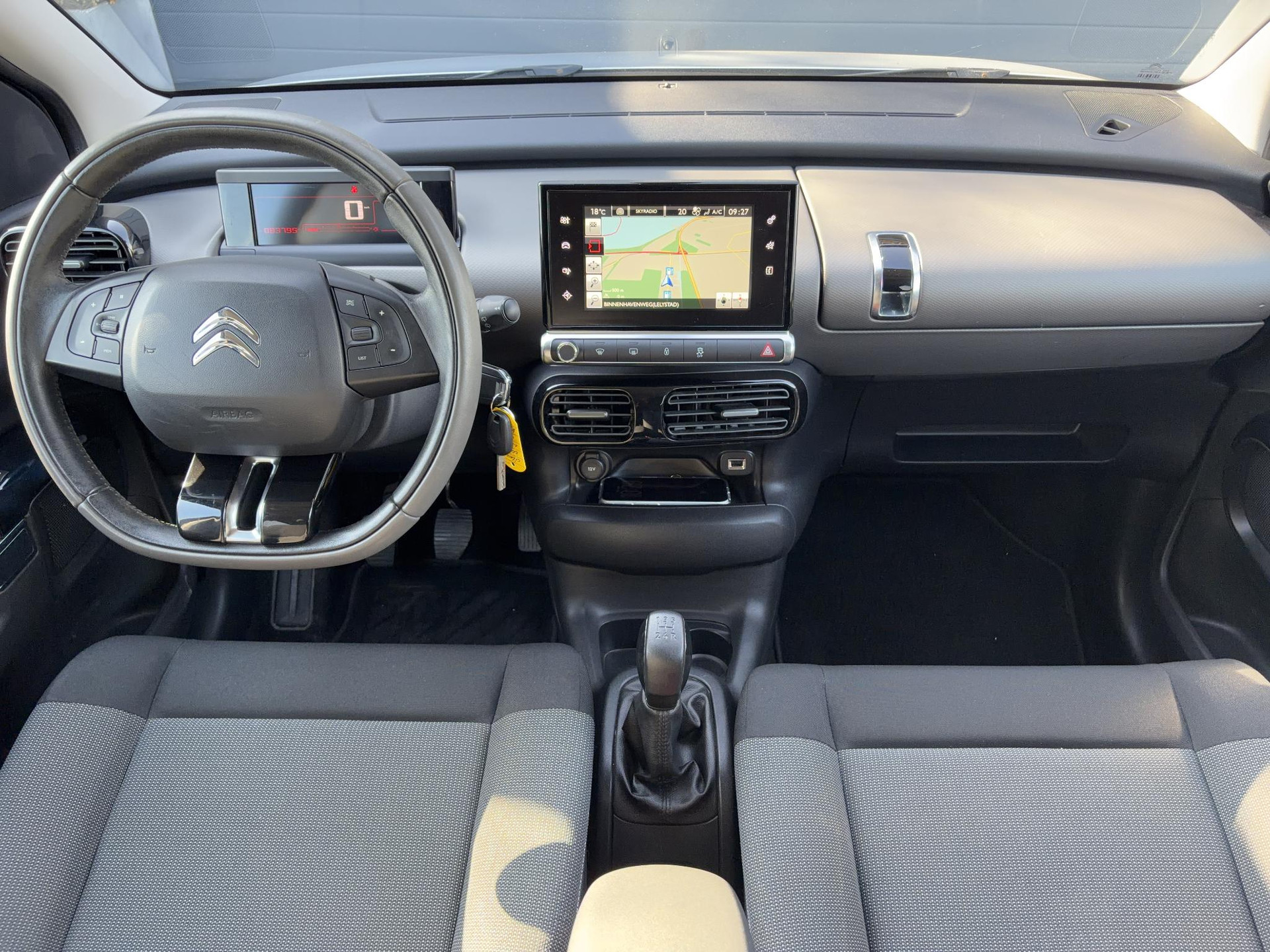 Citroen C4 Cactus 1.2 PureTech Shine 2e Eigenaar,Camera,Navi,Trekhaak,Pdc,Dealer Onderhouden,N.A.P,Lm velgen,Bj 12-2016,Apk tot 02-2027