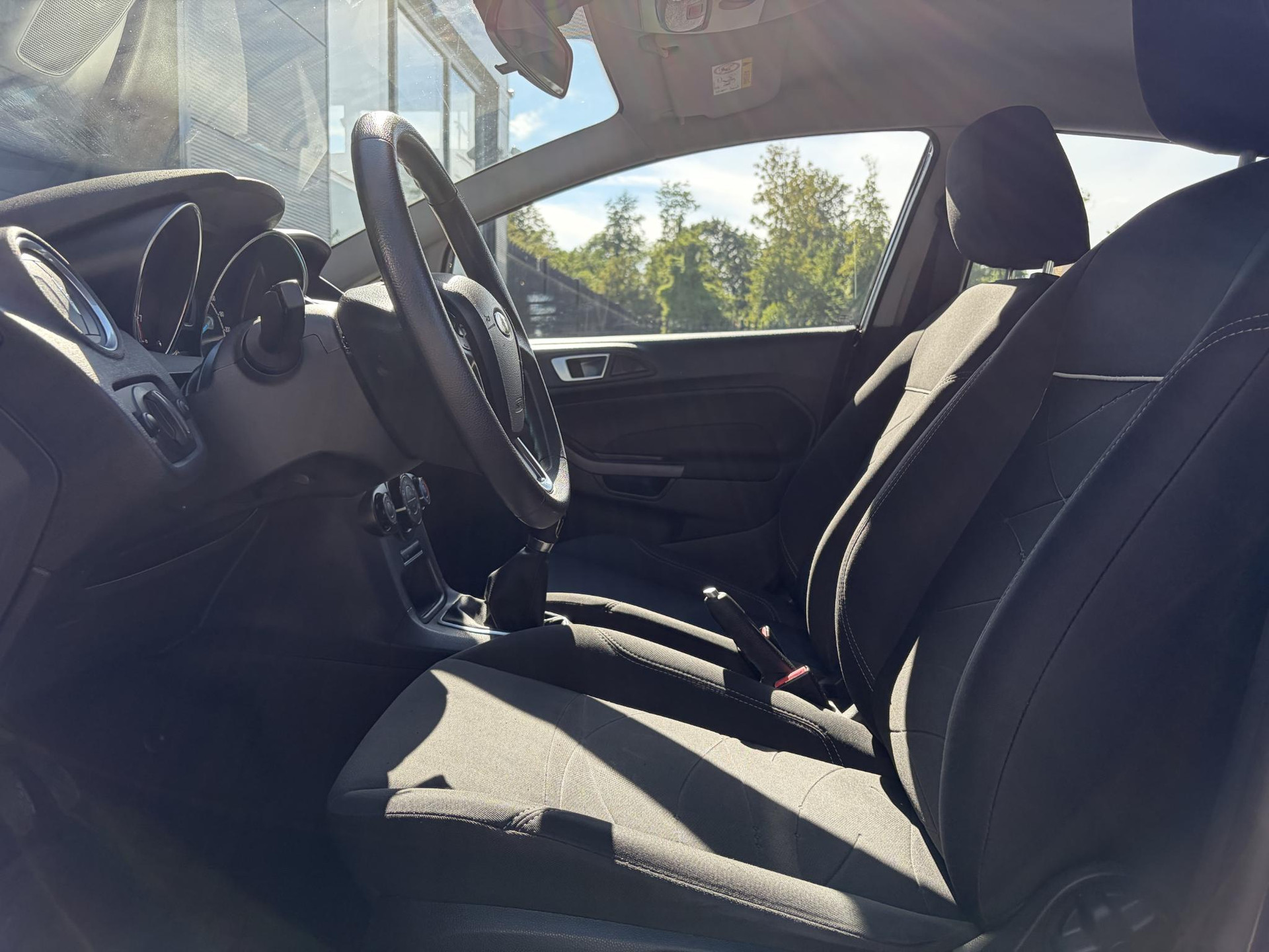 Ford Fiesta 1.0 Style Navi,Airco,5 Deurs,N.A.P,Zeer Zuinig,Apk tot 11-2026