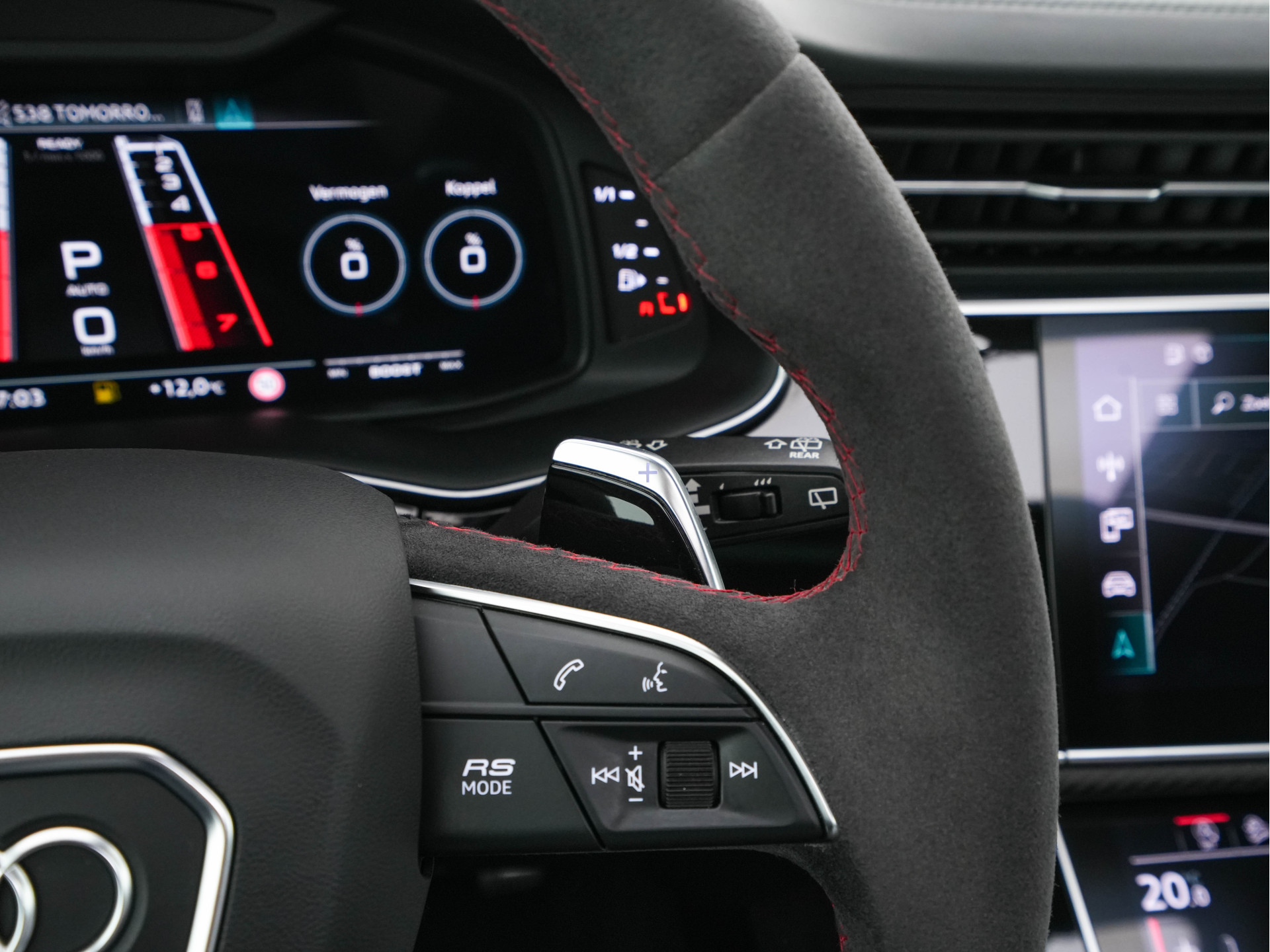 Audi RS Q8 4.0 TFSI quattro *MILLTEK | CERAMIC-BRAKES | PANO | HEAD-UP | CARBON-PACK | LEATHER | MEMORY-PACK | 4-WHEEL-STEERING | AIR-SUSPENSION | BANG&OLFUSEN | ADAPTIVE-CRUISE | BLINDSPOT | TOP-VIEW | SOFT-CLOSE | NIG