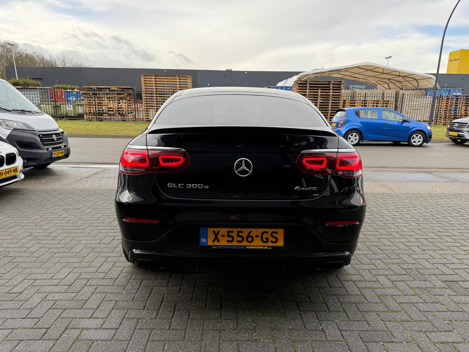 Mercedes-Benz GLC-klasse Coupé 300e 4MATIC Premium | 1E EIGENAAR | 3/6/12MND GARANTIE | DAB | LED | CARPLAY | SFEERVERLICHTING | CRUISE | CAMERA |
