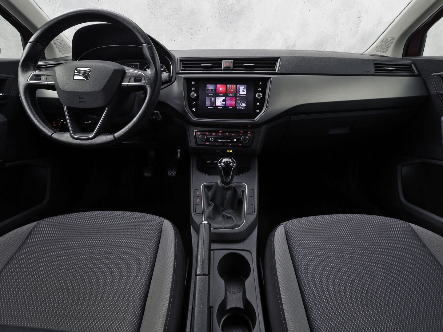 SEAT Ibiza 1.0 Sport (APPLE CARPLAY, GROOT NAVI, CLIMATE, GETINT GLAS, SPORTSTOELEN, LM VELGEN, CRUISE, NIEUWSTAAT)