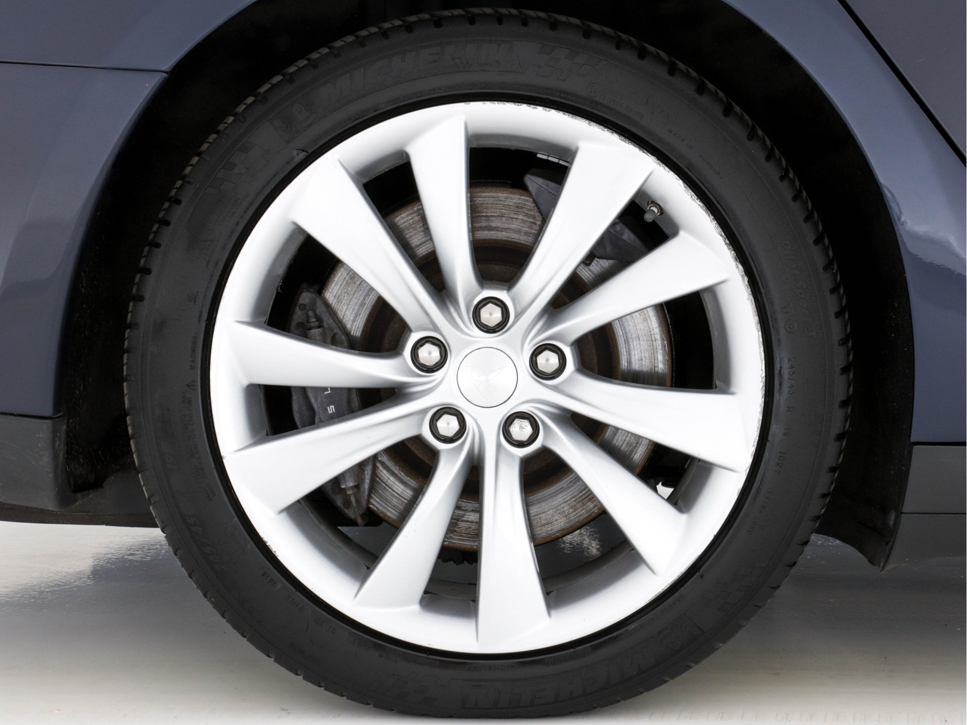 Tesla Model S 85 Base [ 3-Fase ] (INCL-BTW) *PANO | KEYLESS | LEATHER | NAVI-FULLMAP | FULL-LED | CAMERA | DAB | CRUISE | HEATED-COMFORTSEATS | ECC | PDC | WOODEN-INLAY | DIGI-COCKPIT | MEMORY-PACK |  19"ALU*