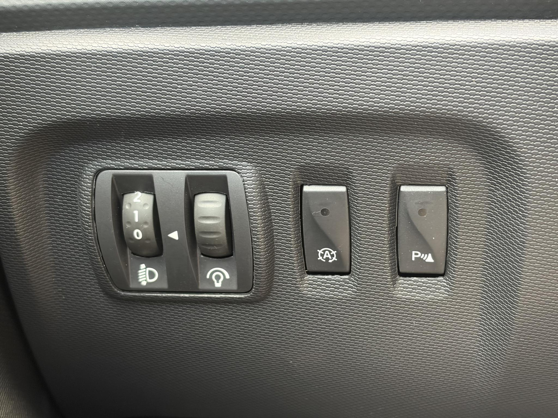 Renault Captur 0.9 TCe Expression ✓1e Eigenaar✓Recent beurt gehad✓Dealer Onderhouden✓Navi✓Keyless✓Lm velgen✓Airco✓Cruise✓Pdc✓N.A.P✓Apk tot 08-2027