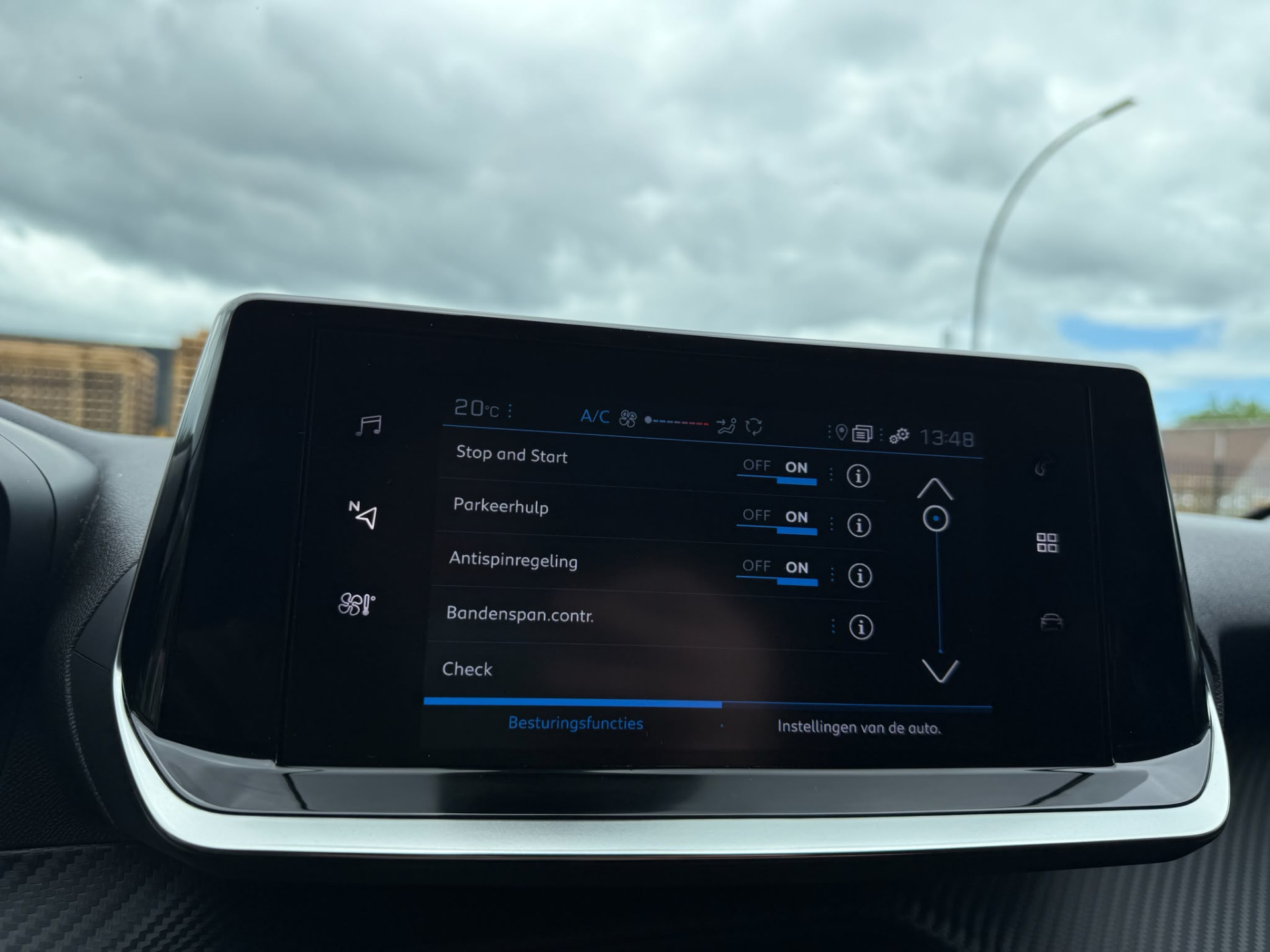 Peugeot 208 75PK Style | 1E EIGENAAR | 3/6/12MND GARANTIE| LED | CARPLAY | NAVI | CRUISE | CLIMA | LMV |