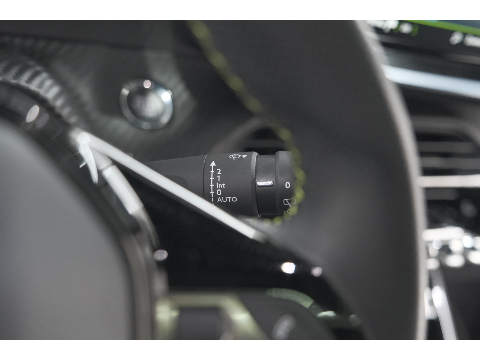 Peugeot 2008 PureTech 130 GT Pack | Panoramadak | Camera | Adaptieve Cruise Control | Stoelverwarming