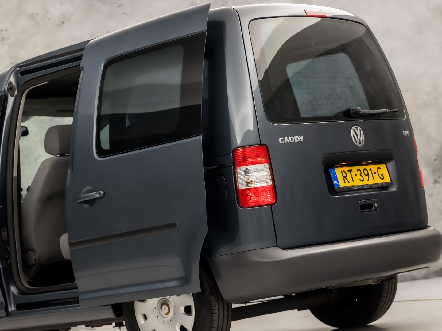 Volkswagen Caddy 1.4 Life 5 Persoons (CLIMATE, SCHUIFDEUREN, ELEK RAMEN, NIEUWE APK, NIEUWSTAAT)