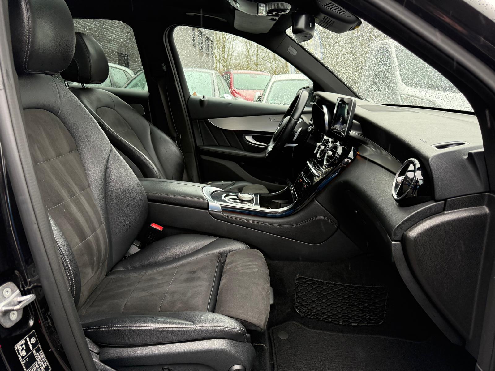 Mercedes-Benz GLC-klasse 220 d 4MATIC Premium Plus | 3/6/12MND GARANTIE | LED | CARPLAY | PANODAK | CRUISE | NAVI | TREKHAAK |