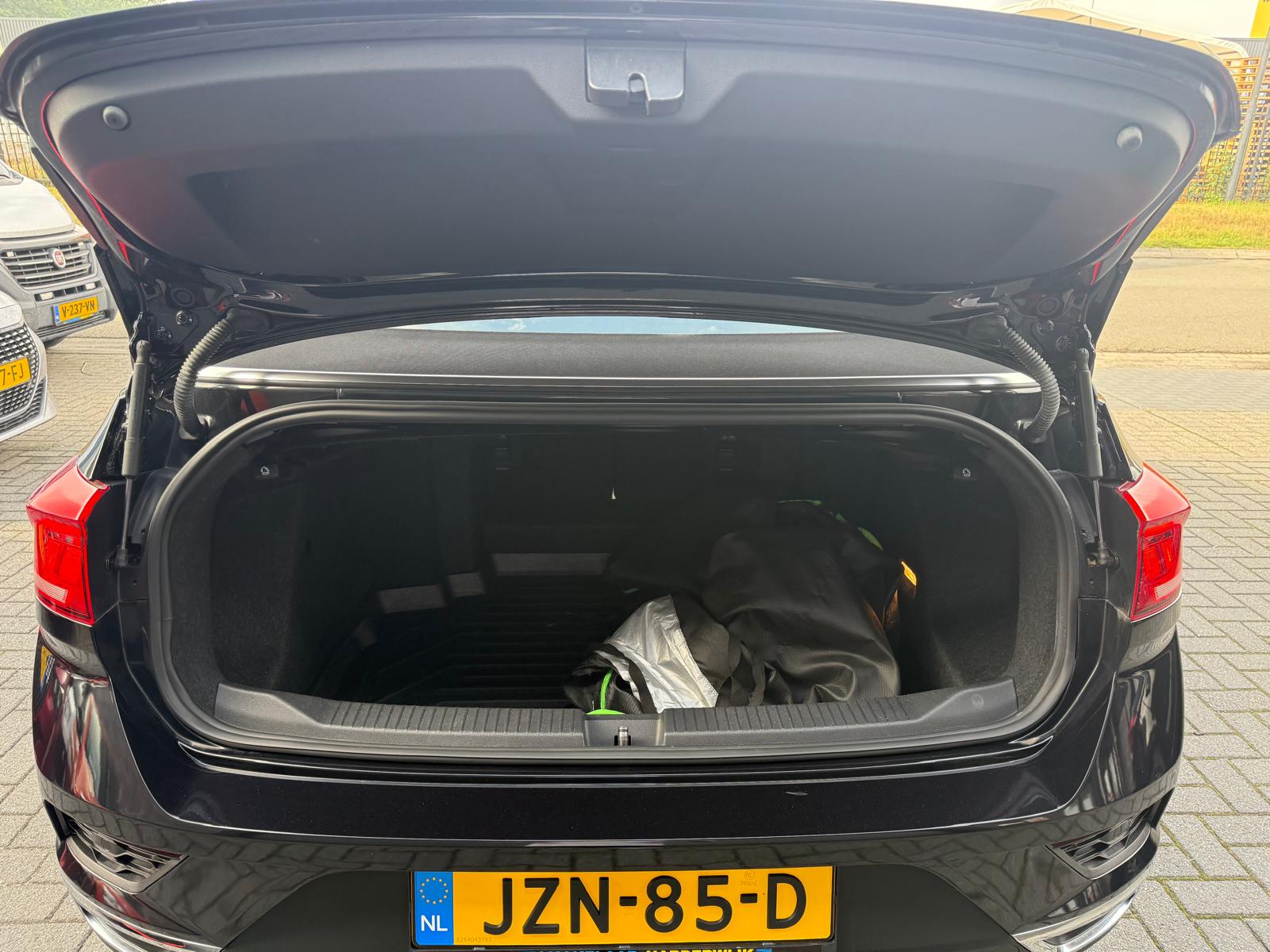 Volkswagen T-Roc Cabrio 1.5 TSI Style | 2E EIGENAAR | 3/6/12 MND GARANTIE | AUTOMAAT | DIGITAL DASH | ACC | LED | CARPLAY | DAB | STOEL/STUUR VERW. |