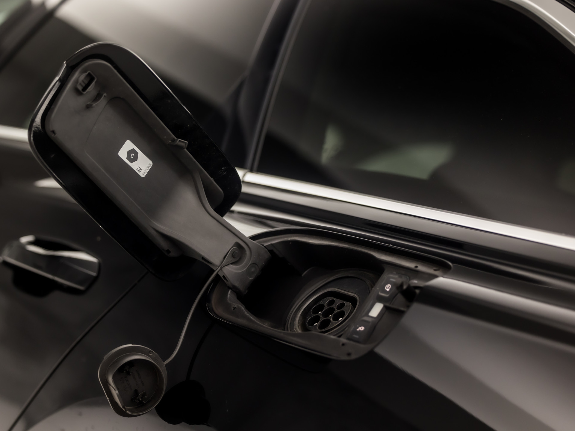 Audi A6 Avant 55 TFSI e quattro S-Line Competition 368Pk Automaat (2X S-LINE, APPLE CARPLAY, SPORTZETELS, NAPPA LEDER, MEMORY SEATS, CAMERA, ADAPTIVE CRUISE, ELEK ACHTERKLEP, STOELVERWARMING ACHTER, NIEUWSTAAT)