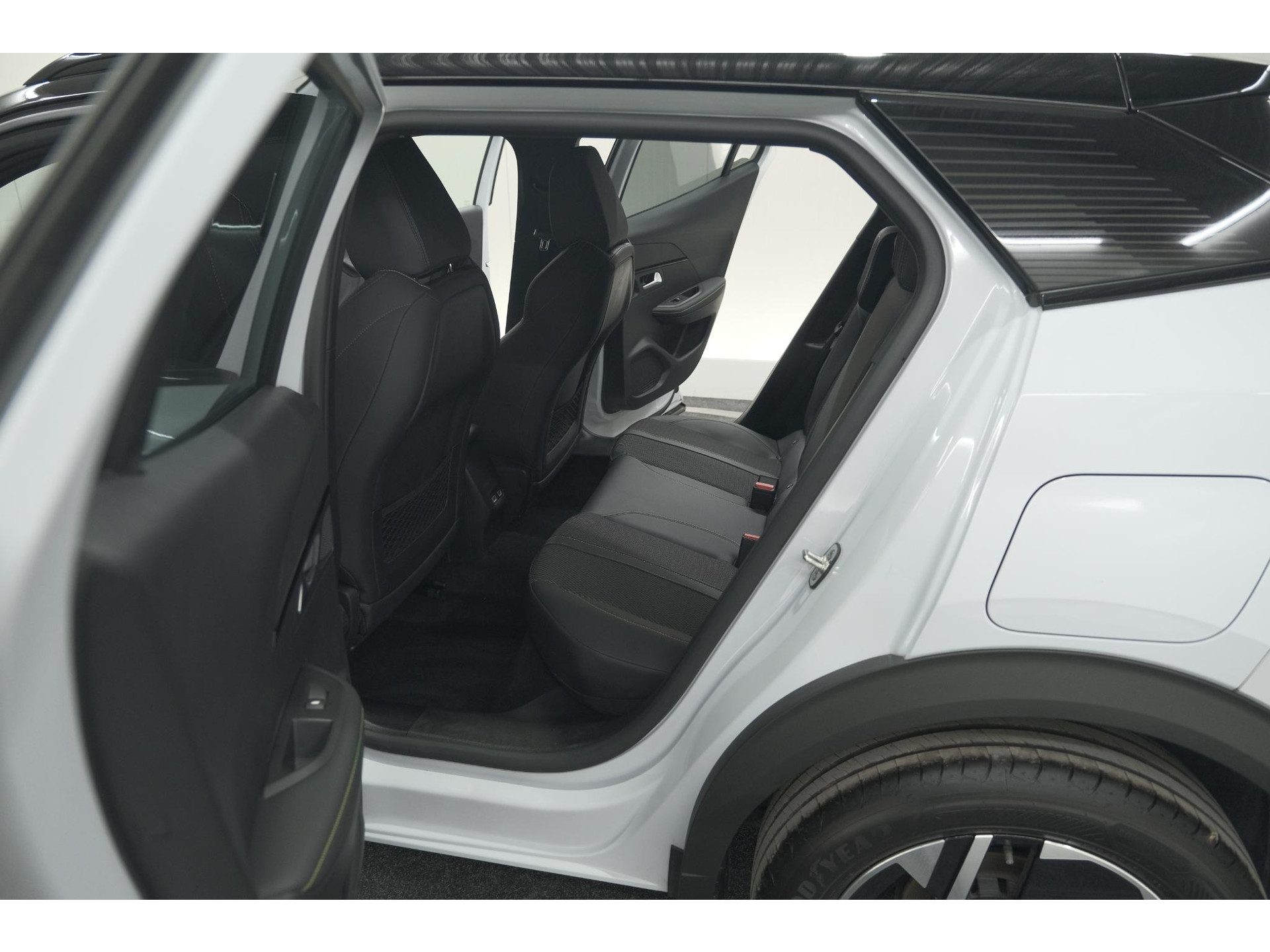 Peugeot 2008 PureTech 130 EAT8 GT | Camera | Apple Carplay | Parkeersensoren