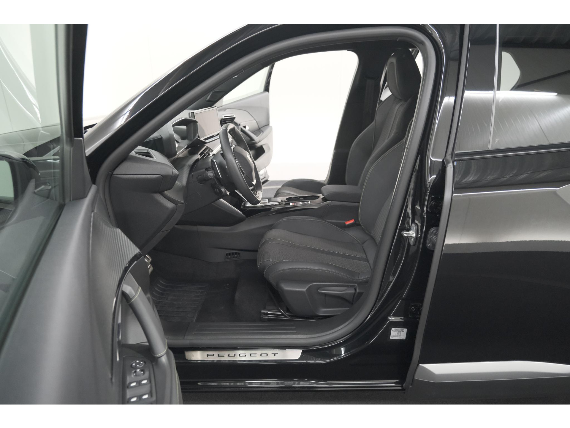 Peugeot 2008 1.2 Hybrid 136 GT | Camera | Apple Carplay | Parkeersensoren