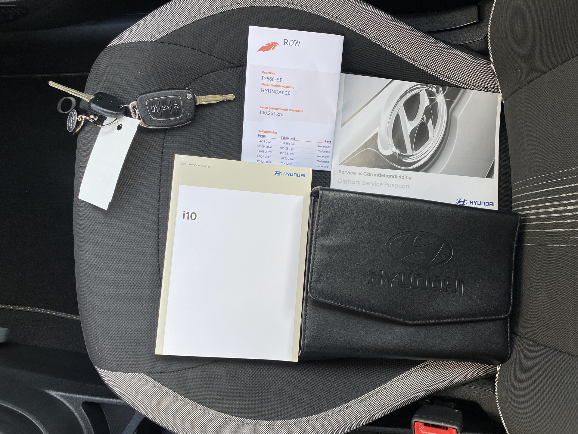 Hyundai i10 1.0 Comfort | 1e eigenaar | airco | apple carplay | cruise control | all season banden | dab | apk t/m 6-2028