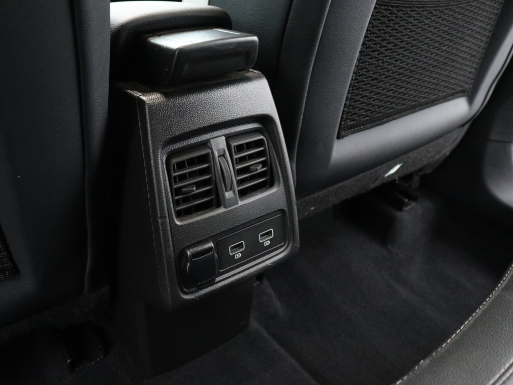 Renault Captur 1.3 TCe 140PK Zen | DEALER ONDERHOUDEN | CLIMAT CONTROL | CARPLAY | PARK. SENSOREN | LM VELGEN