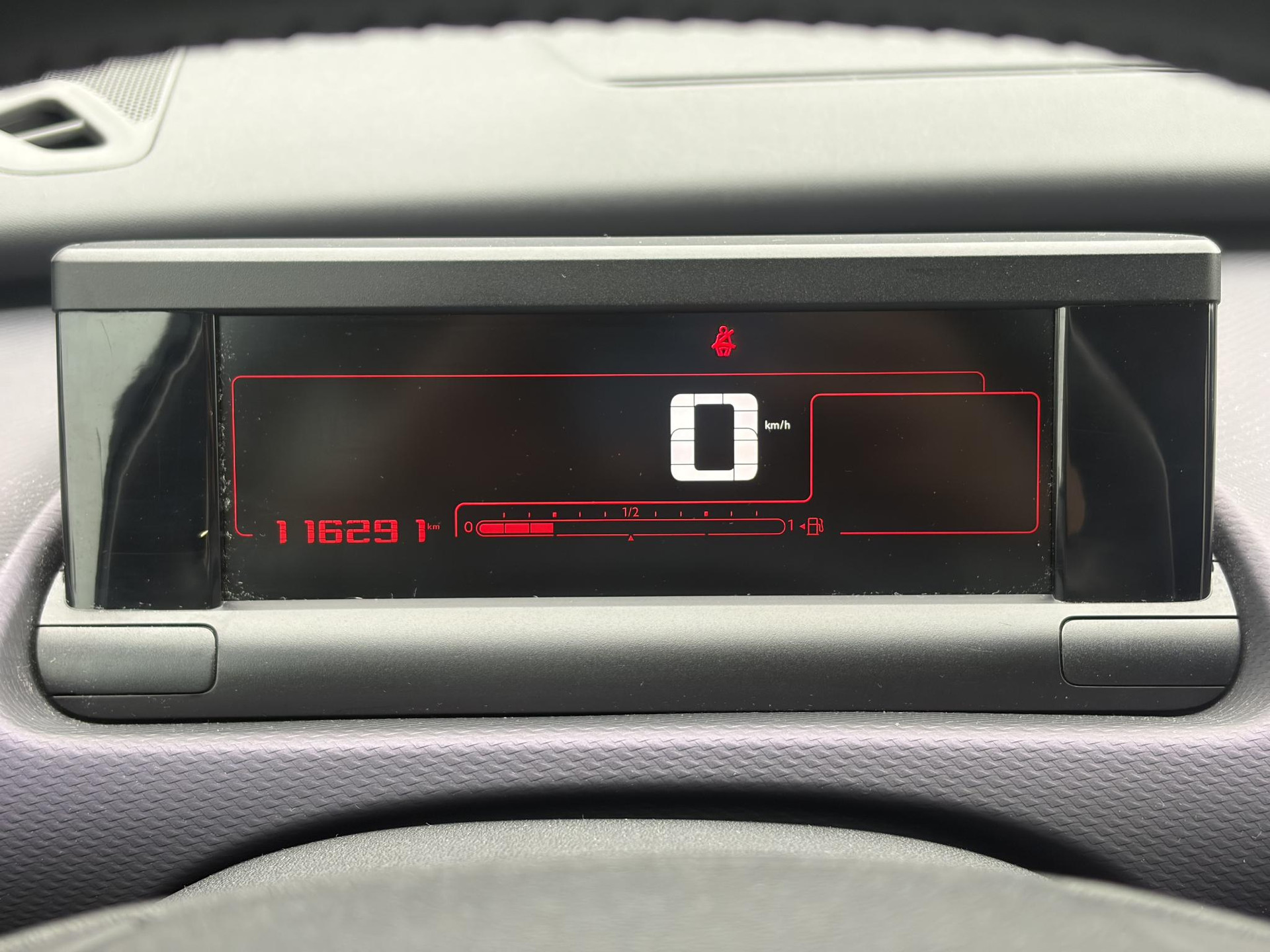 Citroen C4 Cactus 1.2 PureTech Feel ✓D-riem vv in 12-2024✓12e Eigenaar✓Dealer Onderhouden✓Carplay✓ClimaCruise✓Lmv✓Recent beurt gehad✓N.A.P✓Apk tot 08-2027