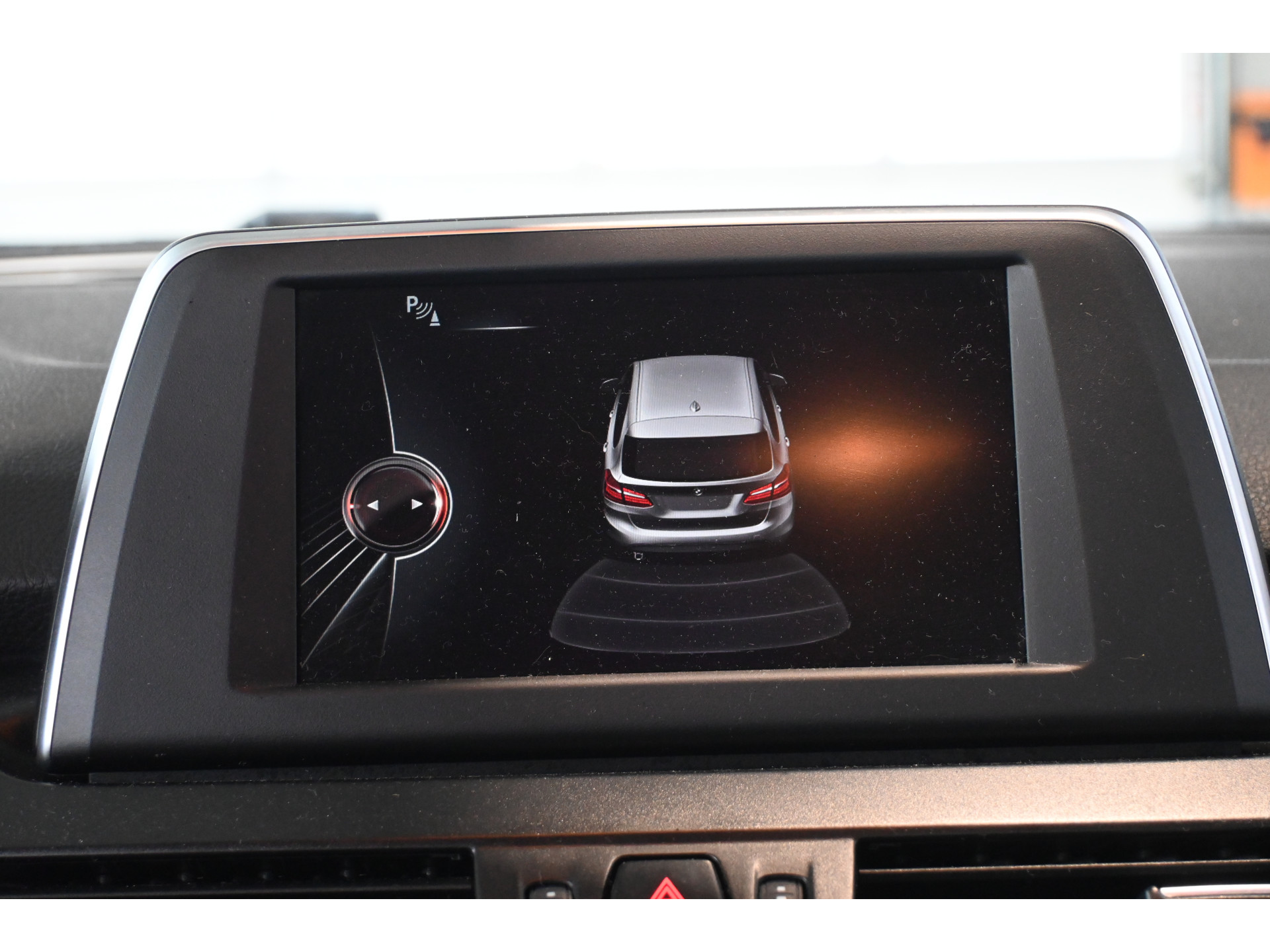 BMW 2-serie Active Tourer 218i Airco Trekhaak LED Lichtmetaal Rijklaarprijs Inruil Mogelijk!