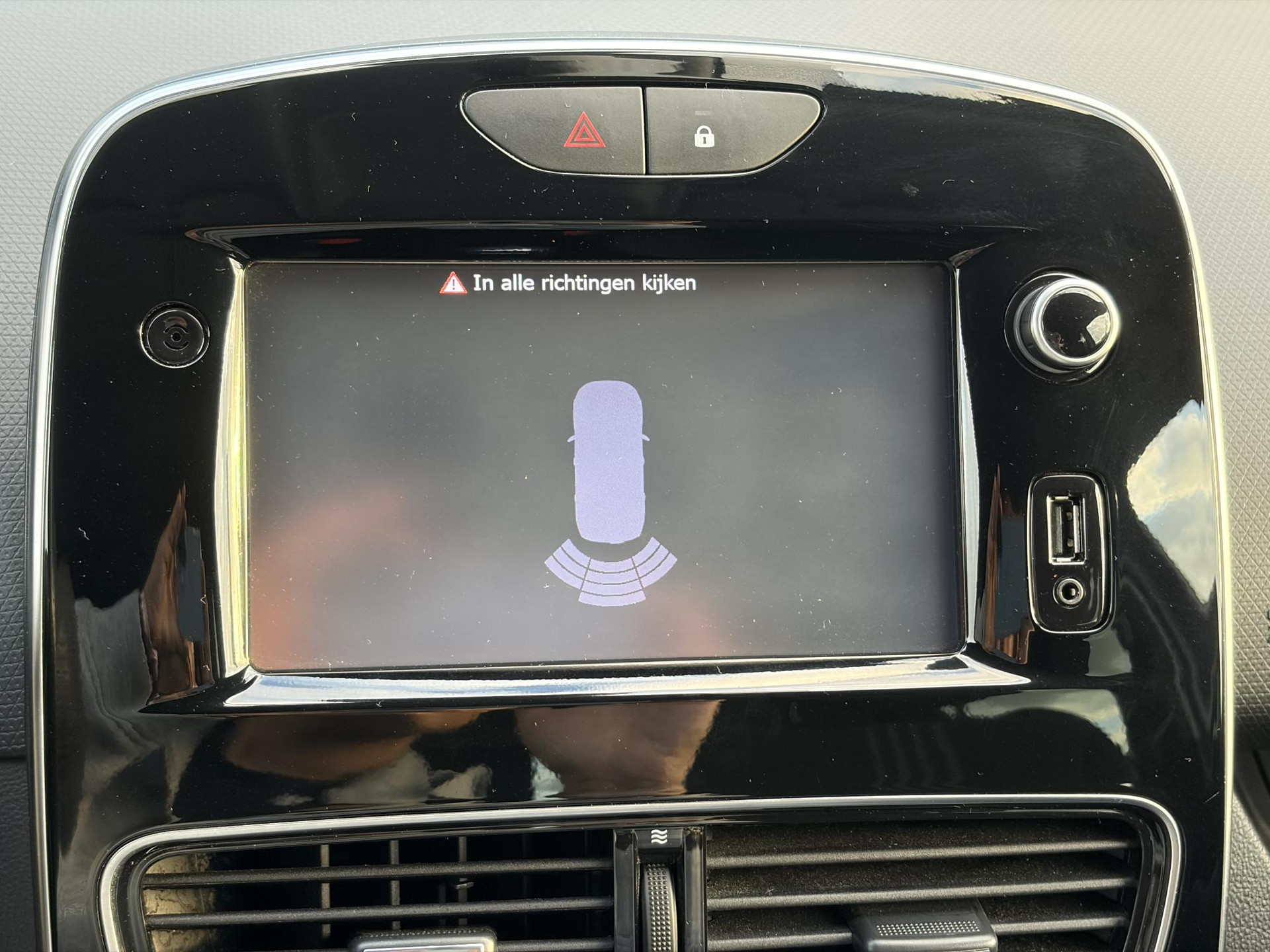 Renault Clio 1.2 TCe GT-Line Automaat l Navi l Keyless l Clima l Cruise l 120pk l 2e Eigenaar l N.A.P. l Pdc l 17''Lmv l Apk tot 03-2027