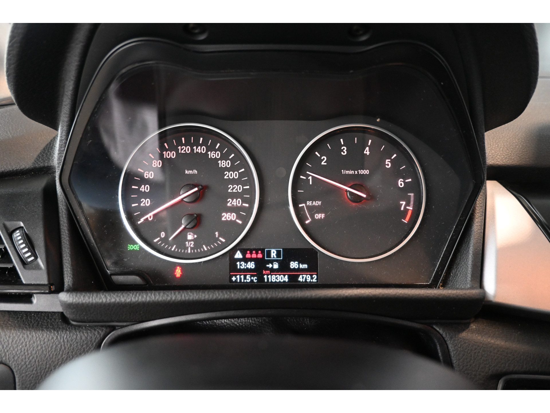 BMW 2-serie Active Tourer 218i Airco Trekhaak LED Lichtmetaal Rijklaarprijs Inruil Mogelijk!