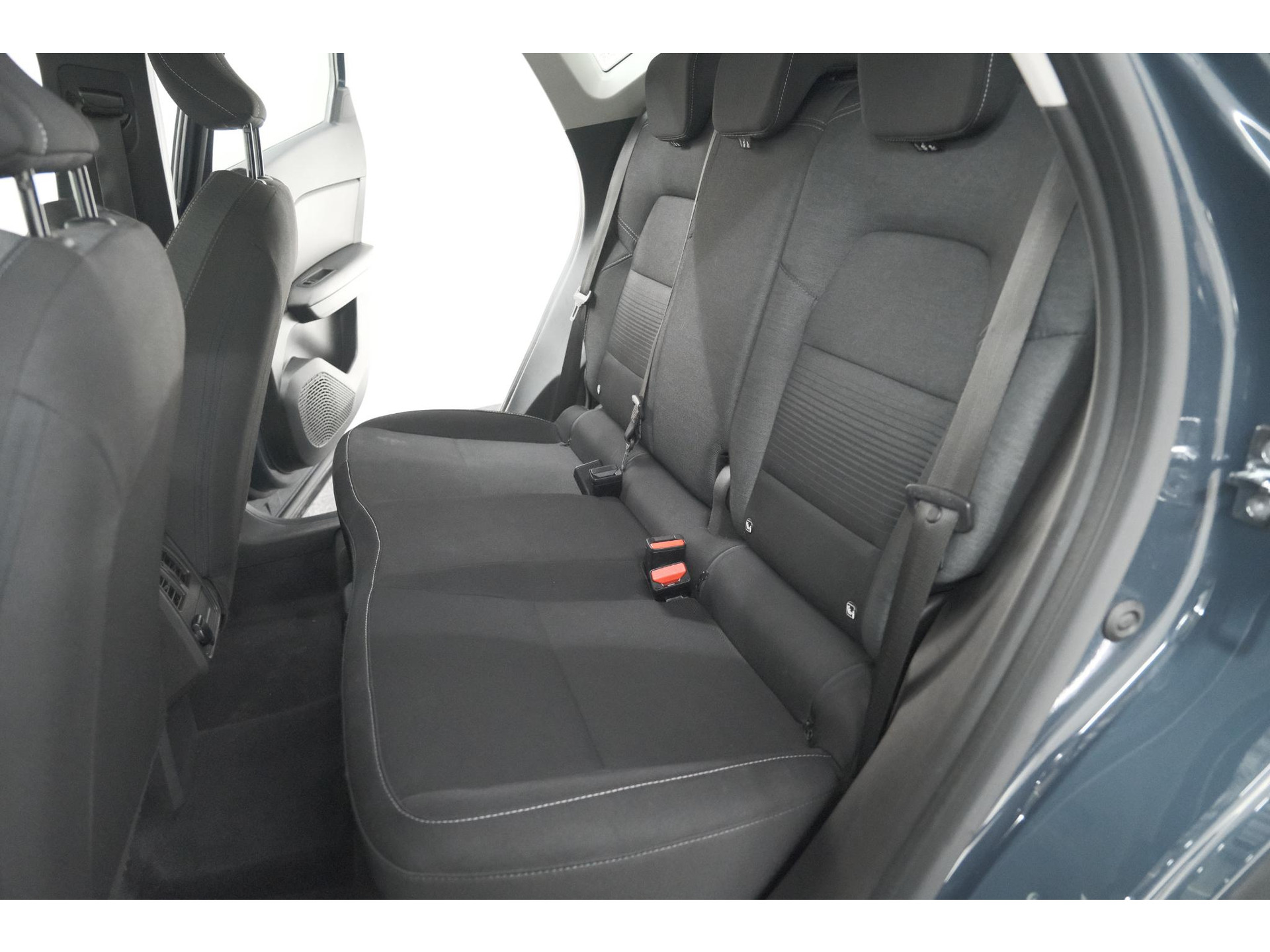 Renault Captur 1.6 E-Tech Plug-in Hybrid 160 Business | Parkeersensoren | Apple Carplay | Navigatie | Climate Control