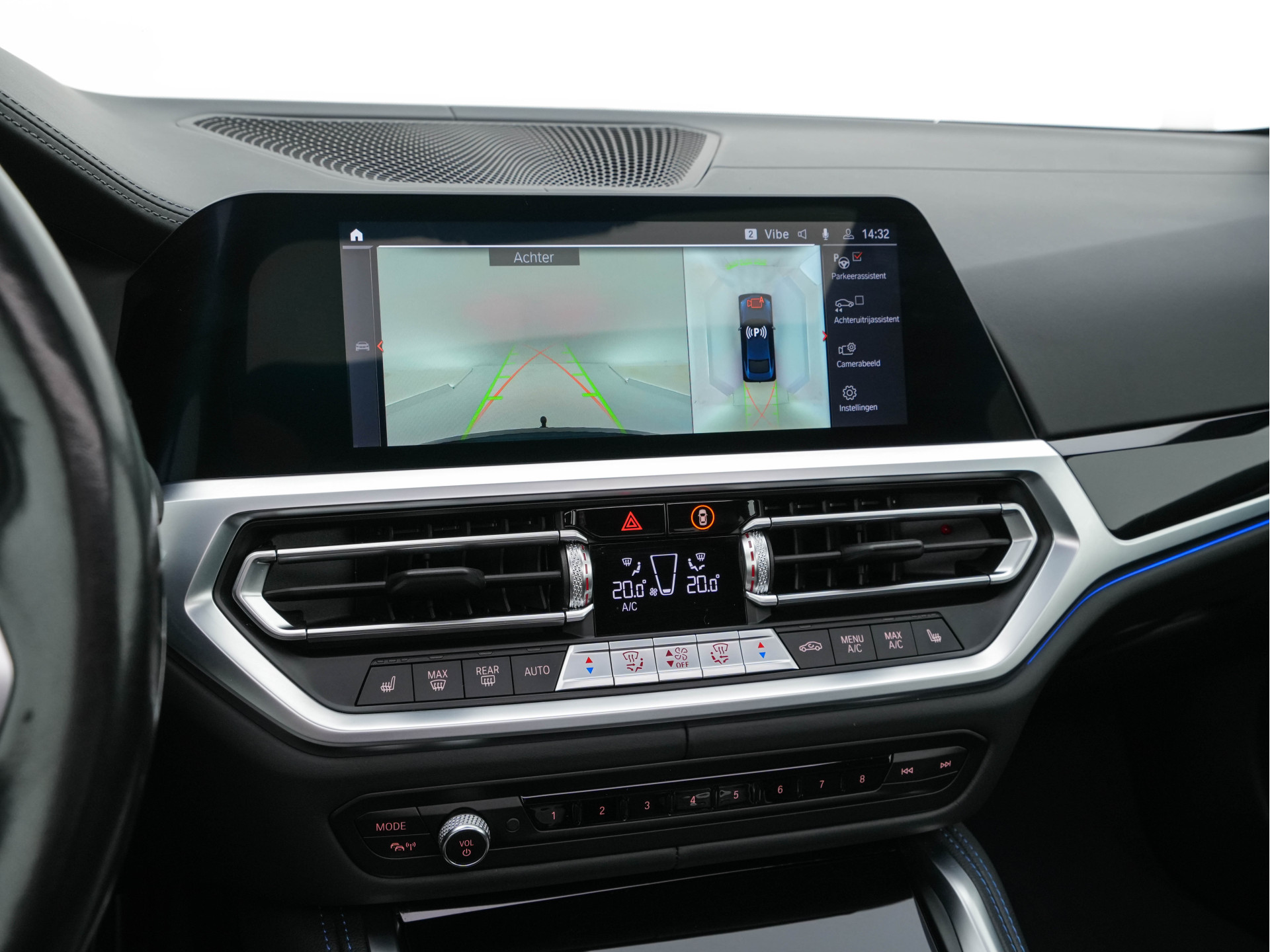 BMW 4-serie Coupé M440i xDrive High Executive Aut. *PANO | LEATHER | HARMAN/KARDON | HEAD-UP | LASER-LED | ADAPTIVE-CRUISE | TOPVIEW | MEMORY-PACK | KEYLESS | HEATED-SPORTSEATS | DAB+ | DIGI-COCKPIT | SHIFTPADDLES | TOWBAR | 19''ALU*