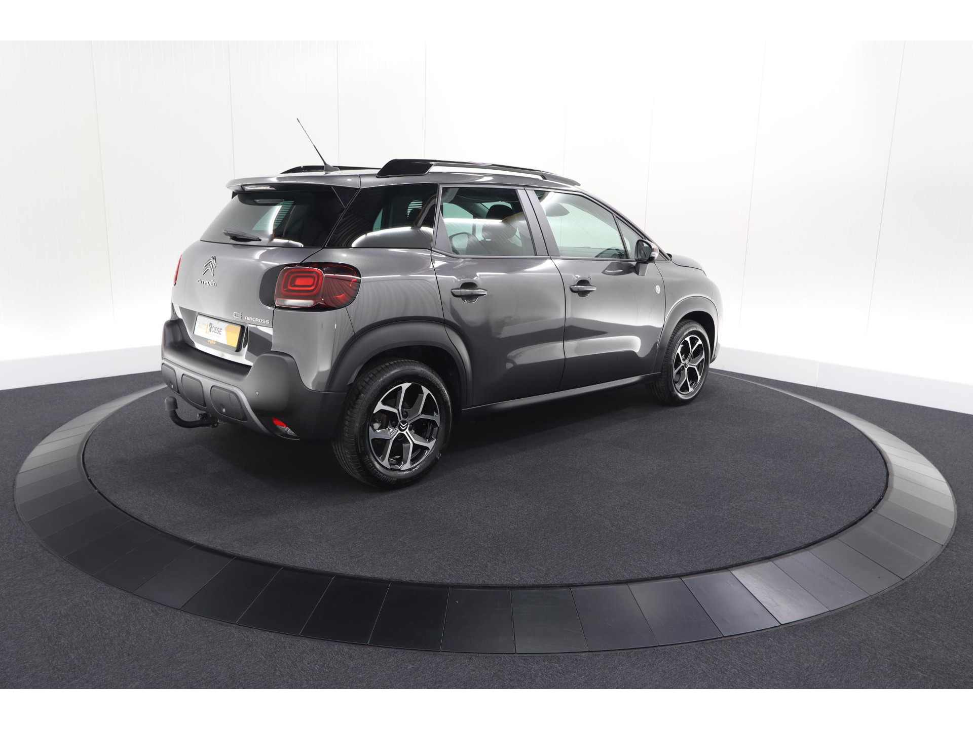 Citroen C3 Aircross PureTech 110 C-Series | Trekhaak | Navigatie | Parkeersensoren | Apple Carplay