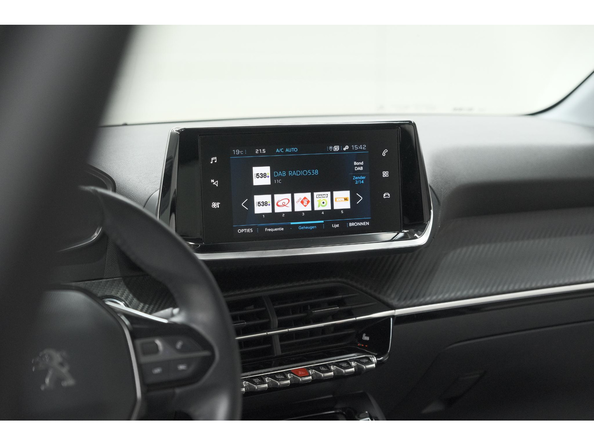 Peugeot 208 PureTech 100 Allure Pack | Parkeersensoren | Apple Carplay | Stoelverwarming