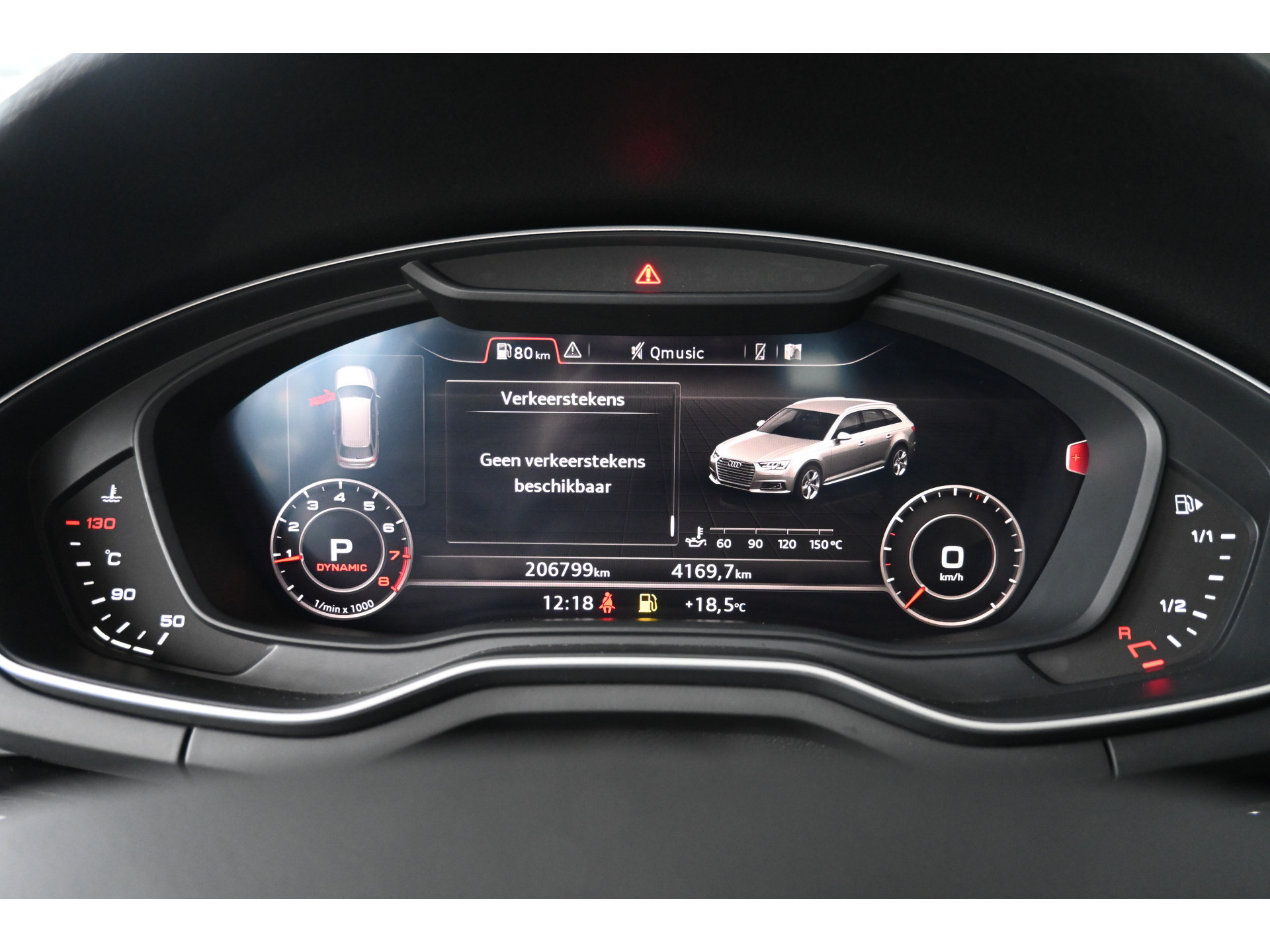 Audi A4 Avant 2.0 TFSI quattro S-Line Automaat Navigatie Panoramadak Adaptief Matrix LED Goed Onderhouden! Inruil Mogelijk!