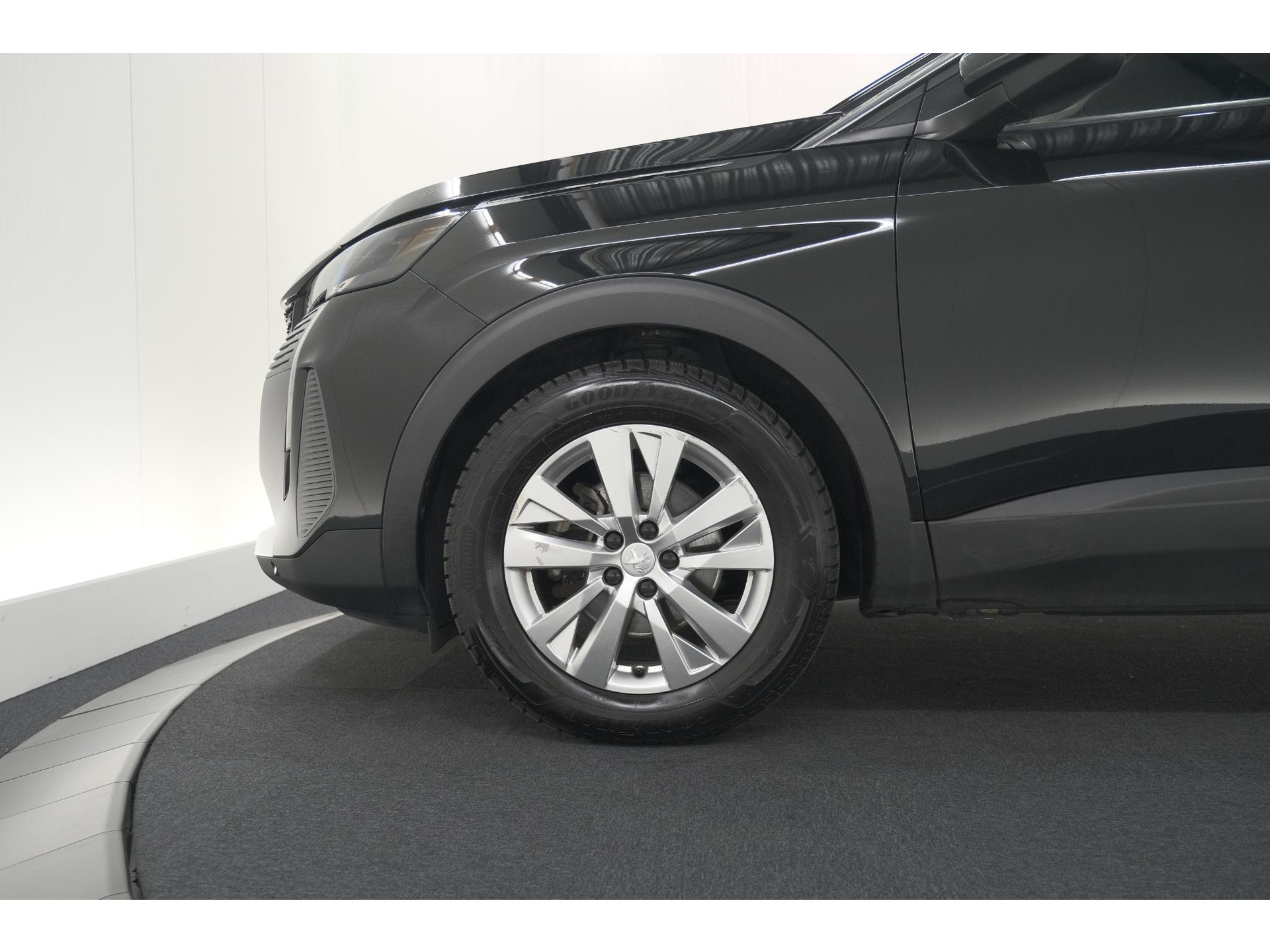 Peugeot 5008 PureTech 130 EAT8 Active Pack Business | 7 Zitplaatsen | Camera | Navigatie | Apple Carplay | Parkeersensoren