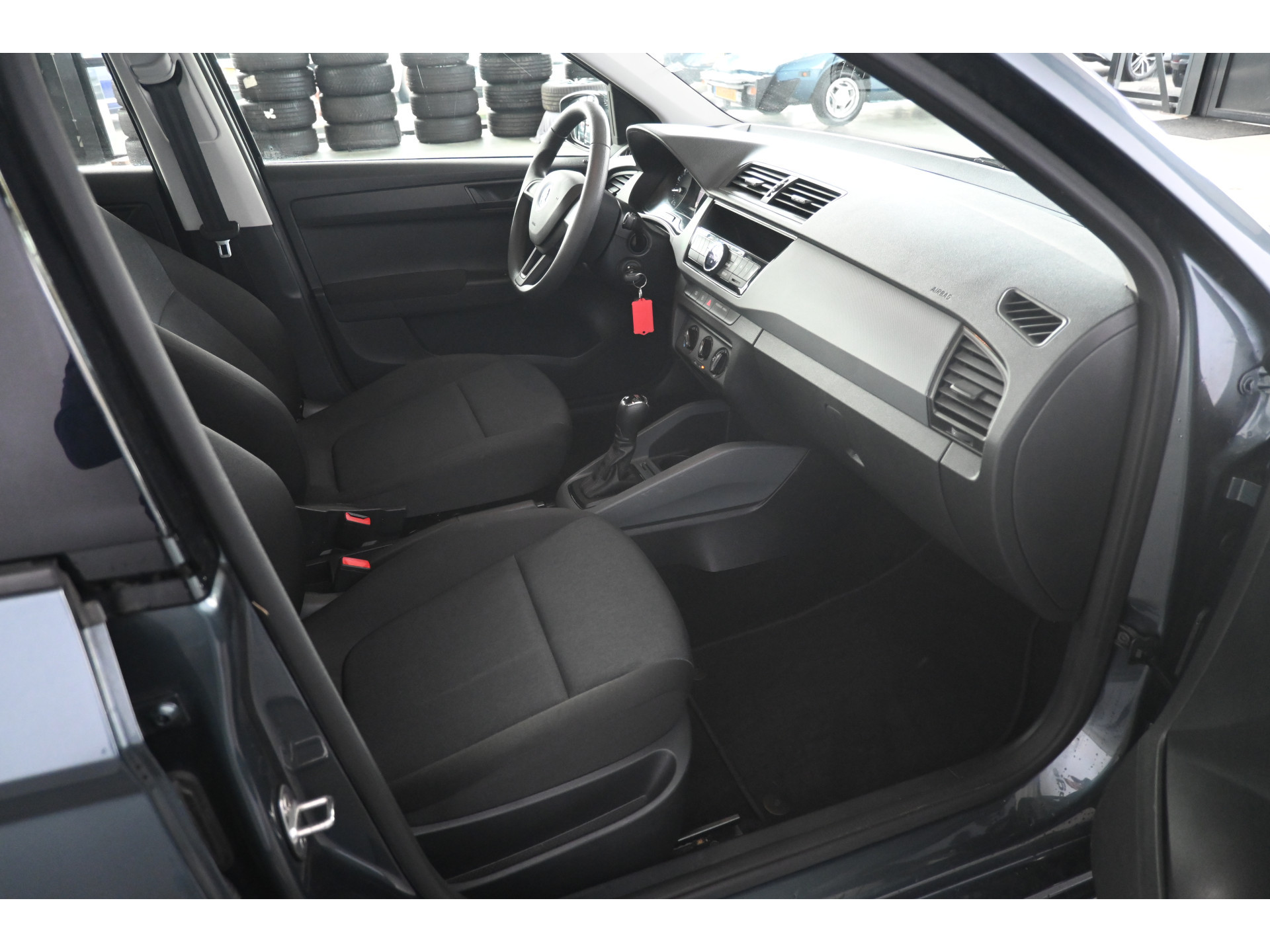 ŠKODA Fabia 1.2 TSI Active Automaat Airco Elektrisch pakket All in Prijs Inruil Mogelijk!