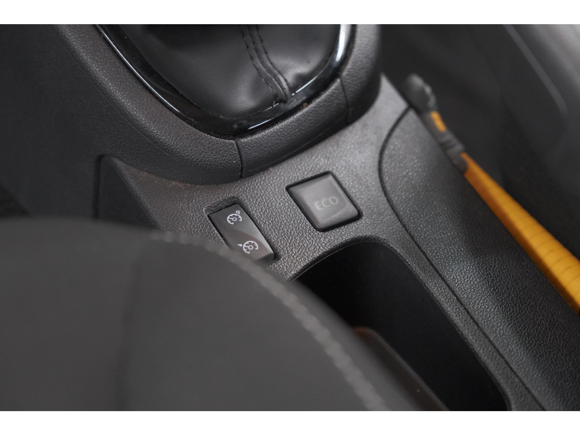 Renault Clio TCe 90 Limited | Trekhaak | Parkeersensoren | Navigatie