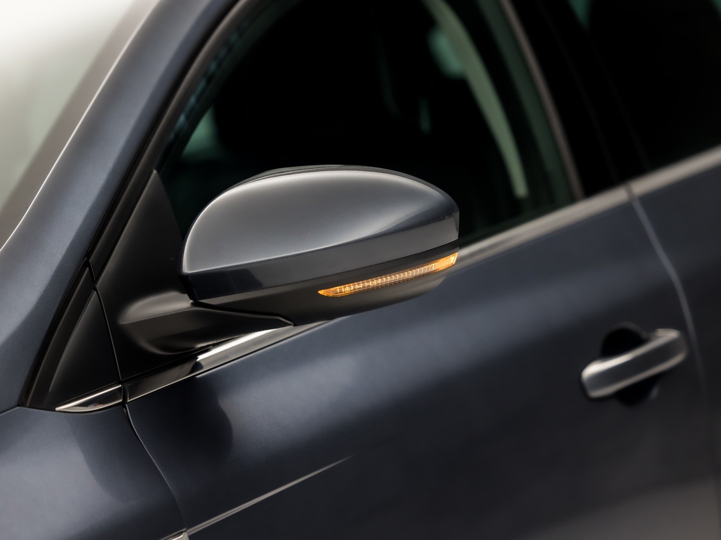 Renault Mégane Estate 1.2 TCe Bose Sport (APPLE CARPLAY, NAVIGATIE, LEDER, CAMERA, GETINT GLAS, SPORTSTOELEN, PARKEERSENSOREN, CRUISE, NIEUWSTAAT)