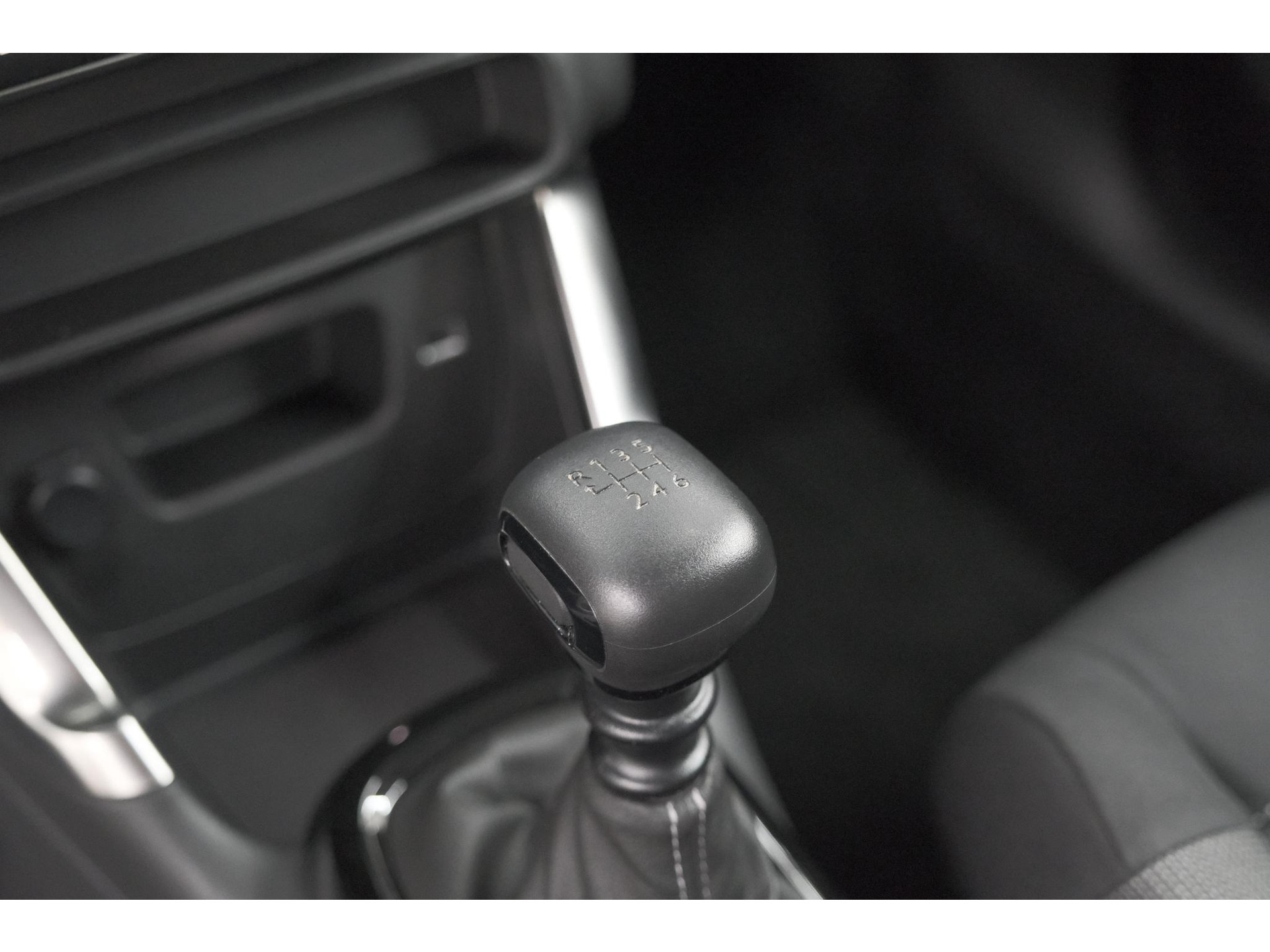 Citroen C3 Aircross PureTech 110 C-Series | Trekhaak | Navigatie | Parkeersensoren | Apple Carplay