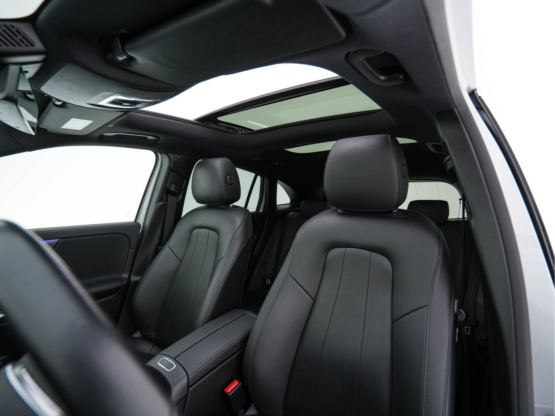 Mercedes-Benz EQA 250 Business Solution Luxury 67 kWh [ 3-Fase ] (SOH-94%) (INCL-BTW) *PANO | LEATHER | WIDESCREEN-COCKPIT | FULL-LED | BLINDSPOT | AMBIENT-LIGHT | CAMERA | NAVI-FULLMAP | DAB+ | COMFORT-SEATS | ECC | SHIFTPADDLES | CRUISE | HEATED-SEATS |