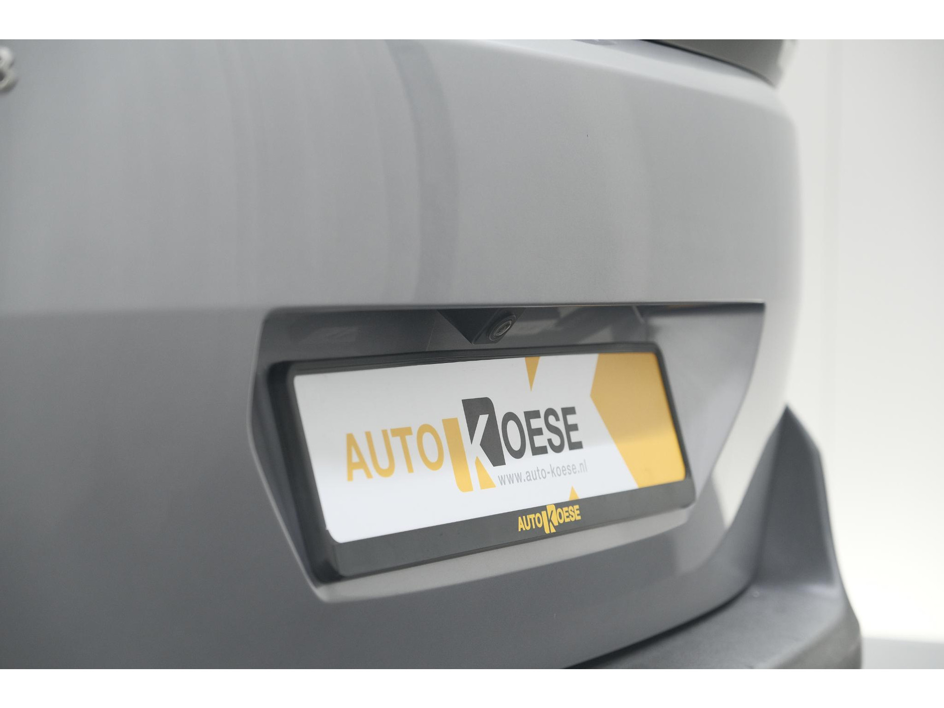 Peugeot 5008 PureTech 130 EAT8 Active Pack | 7 Zitplaatsen | Camera | Apple Carplay | Parkeersensoren