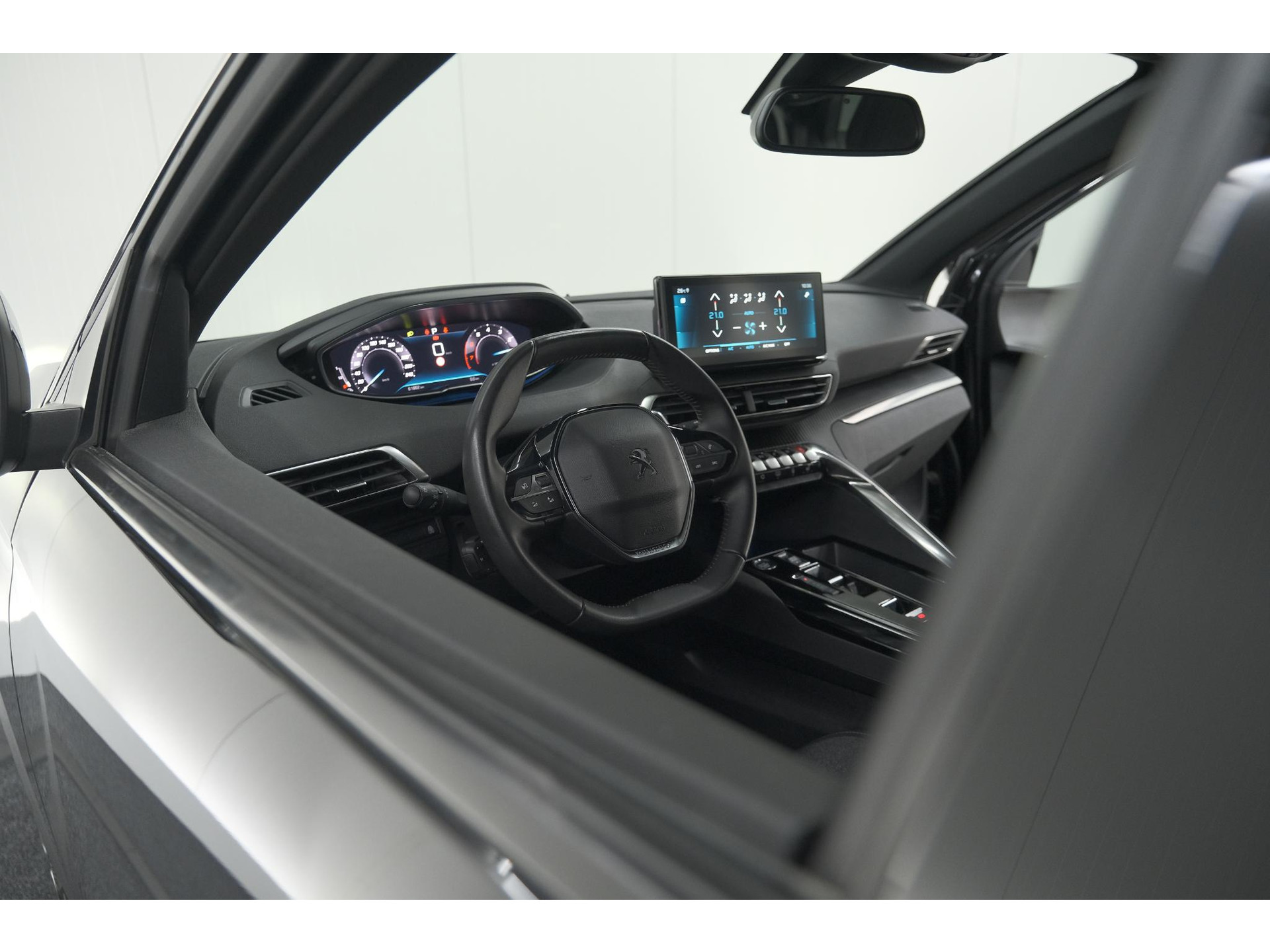 Peugeot 5008 PureTech 130 EAT8 Active Pack Business | 7 Zitplaatsen | Camera | Navigatie | Apple Carplay | Parkeersensoren