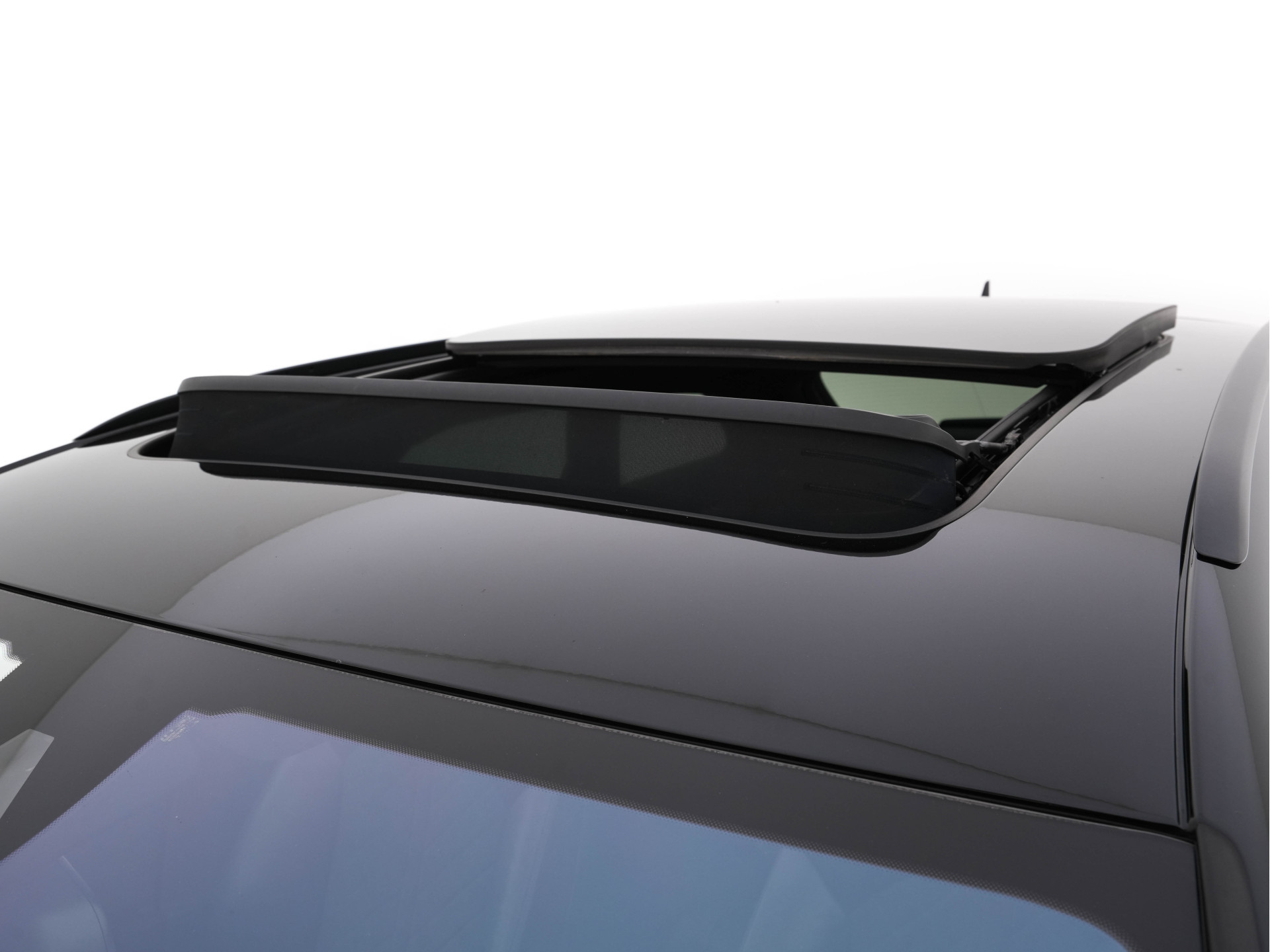 Audi RS6 Avant 4.0 TFSI Quattro *MILLITEK-EXHAUST | CERAMIC-BRAKES | PANO | LEATHER-ALCANTARA | FULL-LED | TOP-VIEW | BLIS | MEMORY-PACK | CARBON-INT. | BOSE-SOUND | LANE-ASSIST | KEYLESS | DAB+ | SPORT-SEATS | SHIFT-PADDLE