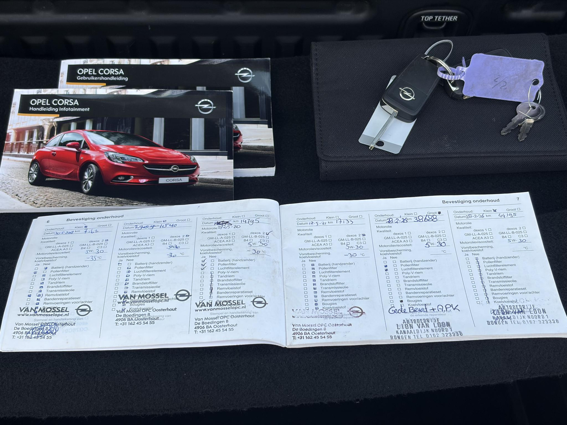 Opel Corsa 1.4 Edition ✓2e Eigenaar✓Carplay✓Trekhaak✓5 Deurs✓N.A.P✓Weinig km✓Zeer Zuinig✓N.A.P✓Apk tot 03-2027