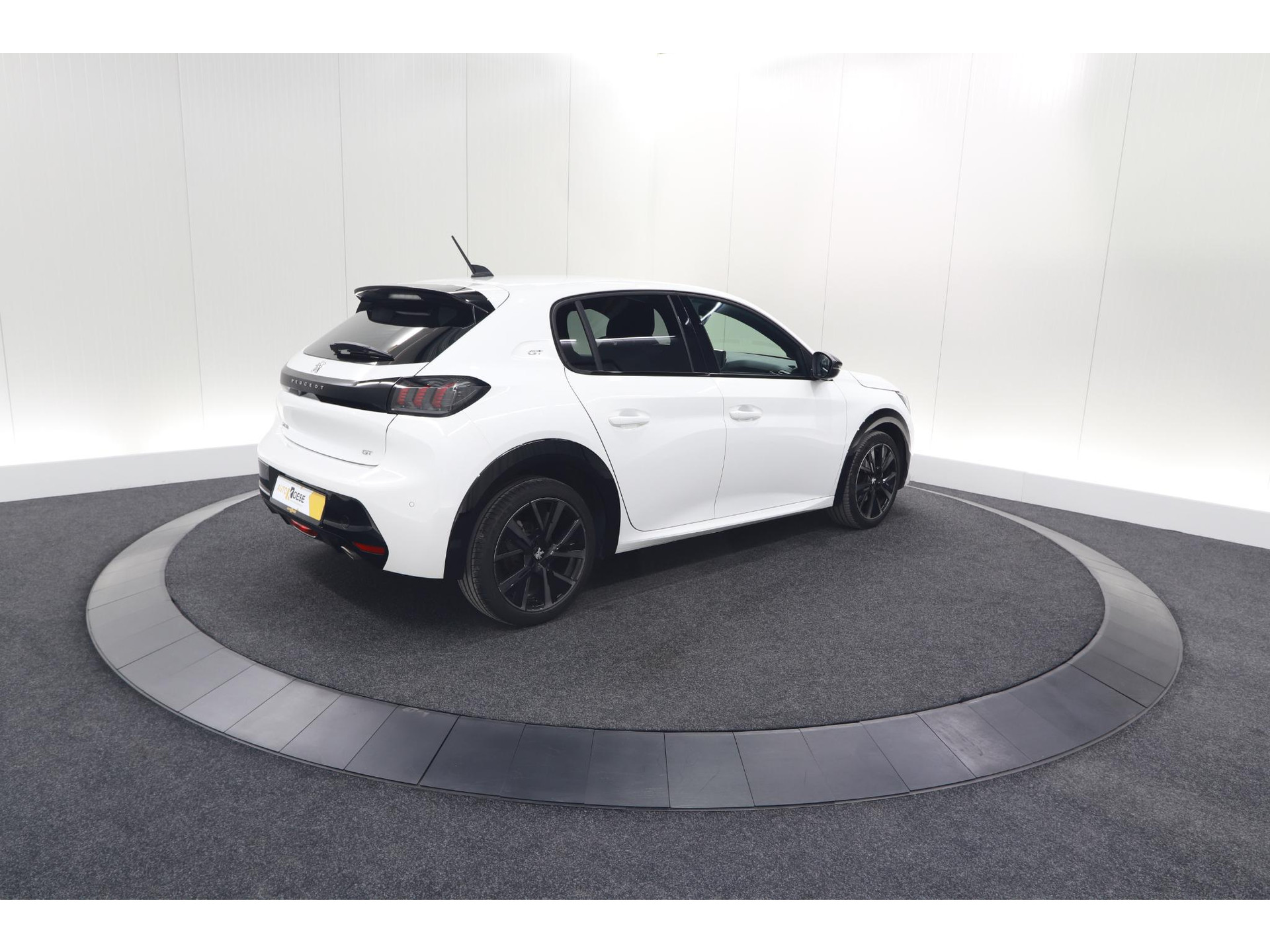 Peugeot 208 PureTech 100 GT | Camera | Navigatie | Sfeerverlichting | Apple Carplay | Parkeersensoren