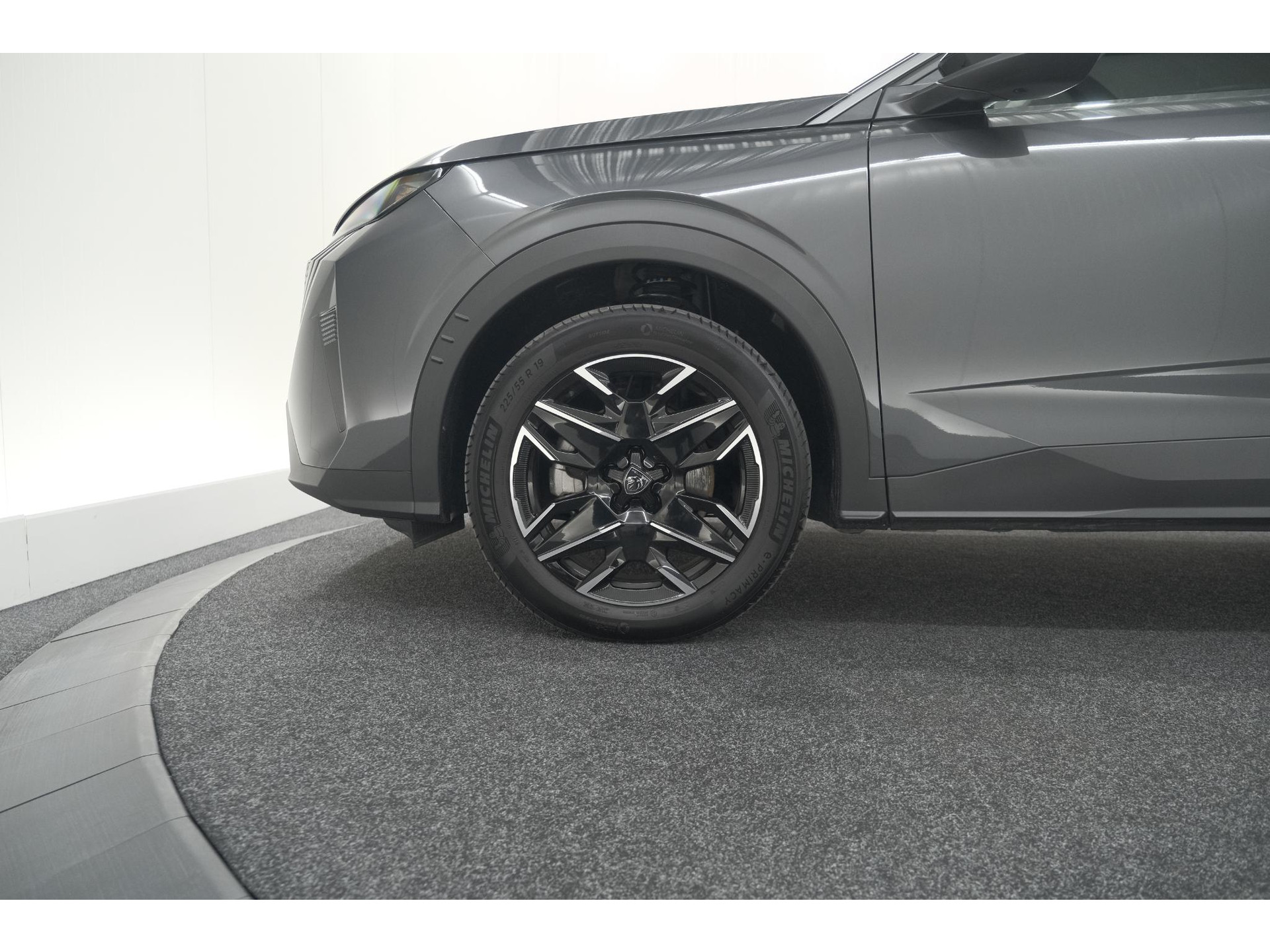 Peugeot 5008 1.2 Hybrid 136 e-DCS6 Allure | 7 Zitplaatsen | Camera | Stoelverwarming | Navigatie