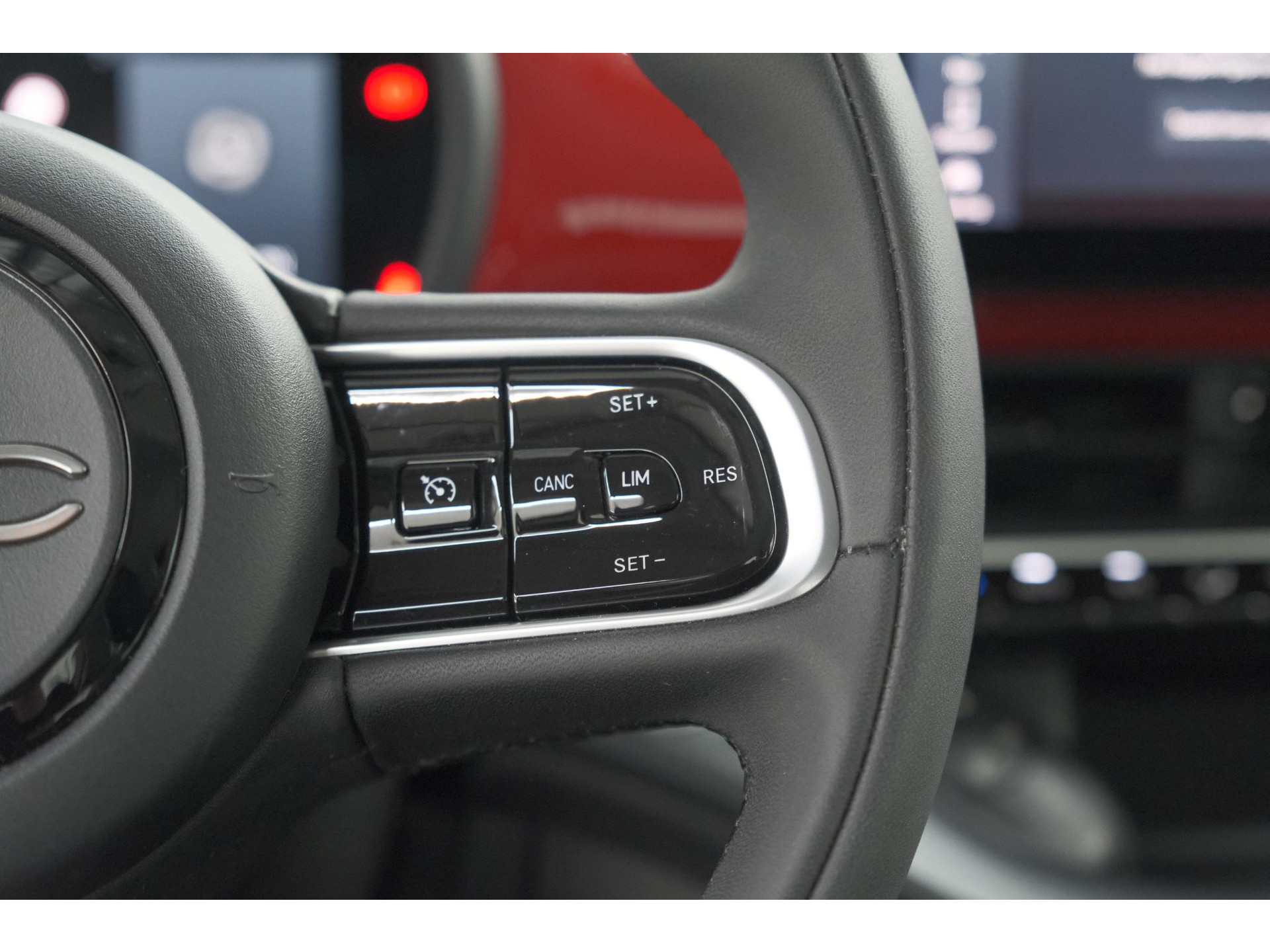 Fiat 500 Urban 42 kWh | SOH 97,9% | 3 Fase | Camera | Apple Carplay | Keyless start