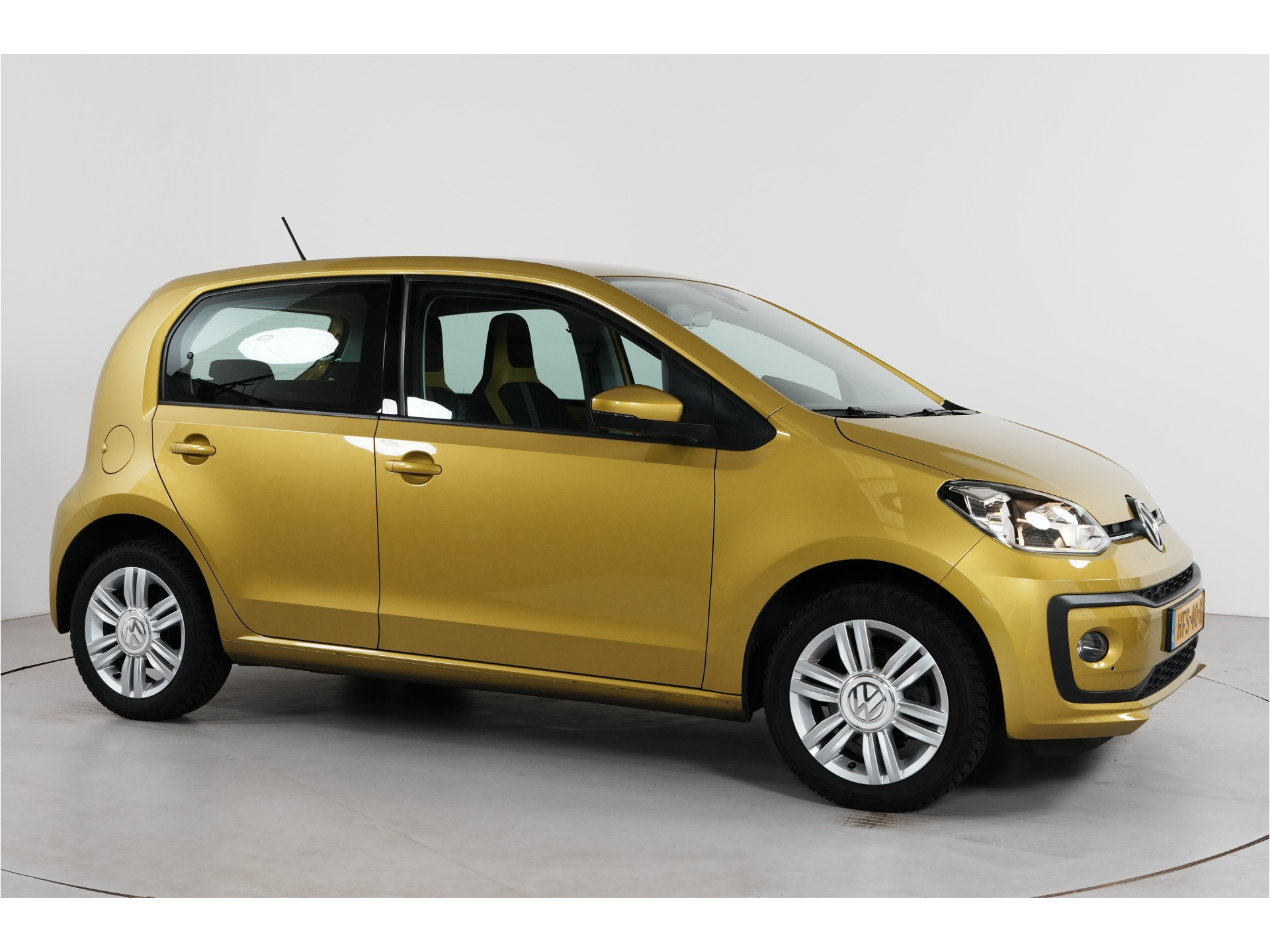 Volkswagen Up! 1.0 EcoFuel move up! | 5 drs. | Aardgas | Cruise | Stl. verw. | PDC | Climate | Lichtautomaat |
