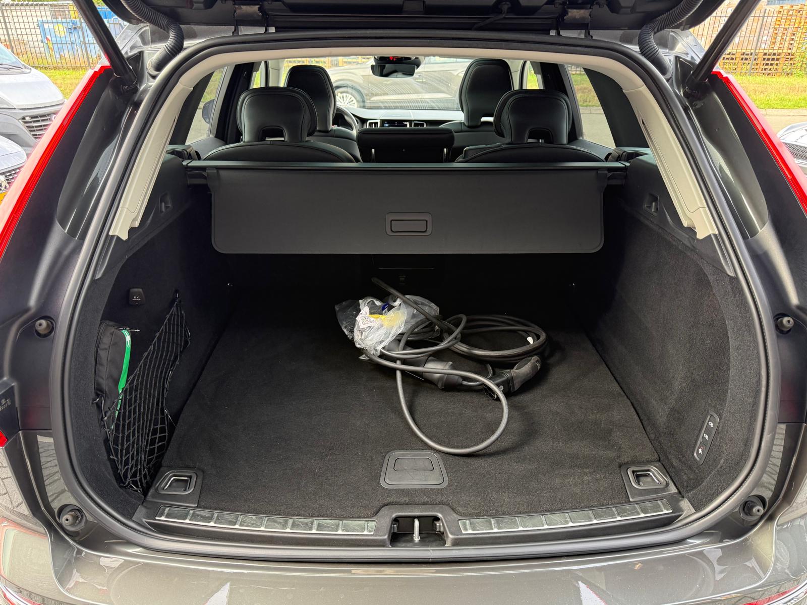 Volvo XC60 2.0 T8 Plug-in hybrid AWD Inscription Exclusive | 1E EIGENAAR | 3/6/12 MND GARANTIE | PANO | LED | ACC | DAB | CARPLAY | TREKHAAK | STOELKOELING |