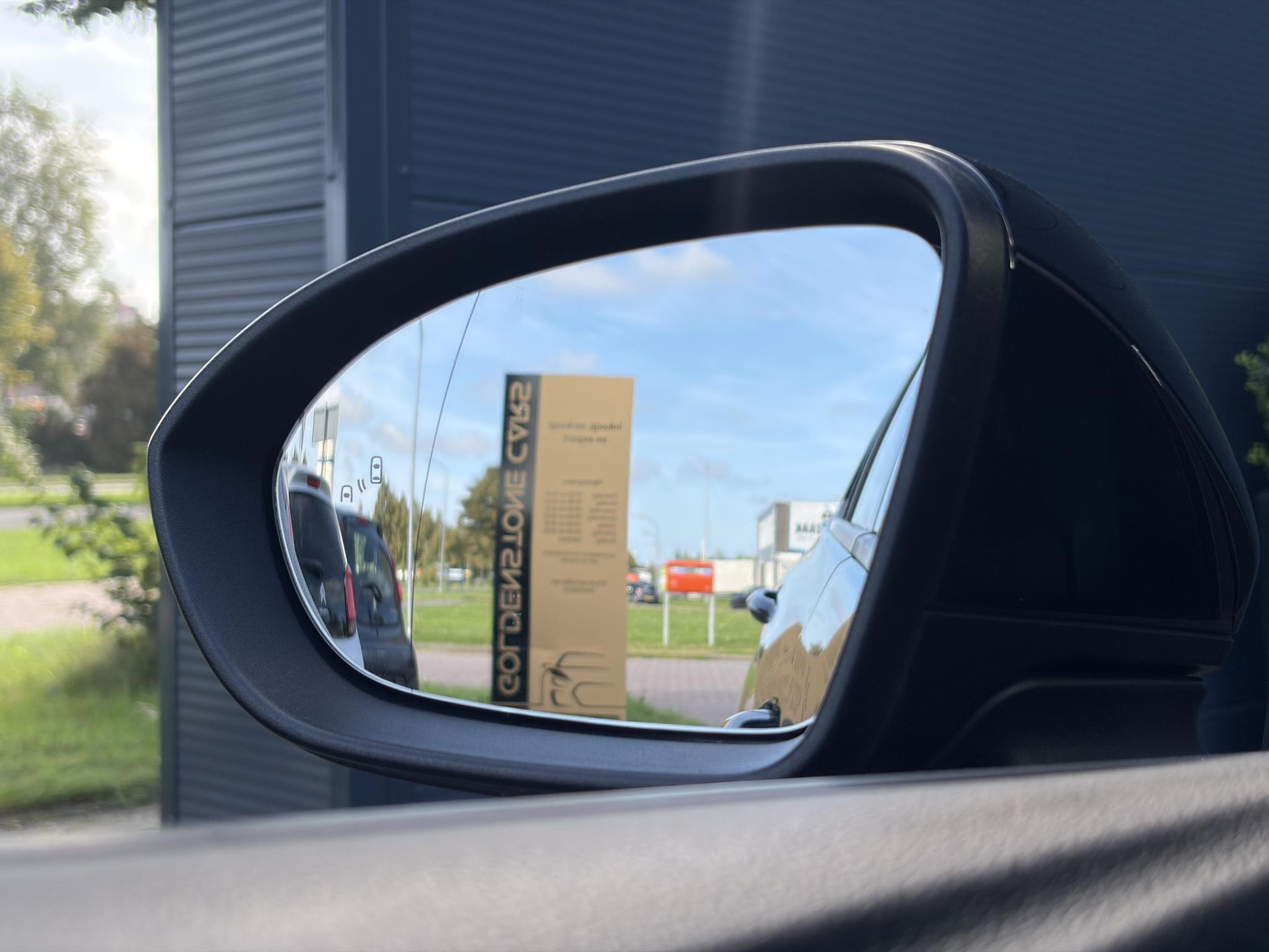 Opel Astra Sports Tourer 1.4 Business Executive ✓2 Eigenaar✓Camera✓Navi✓Trekhaakt✓Carplay✓Stoelverw✓Stuurverw✓Automaat✓Dealer Onderhouden✓Keyless✓Clima✓Cruise✓Pdc V+A✓Halfleder✓Comfortstoelen✓150pk✓Rijstrooksensor✓Dodehoeksensor✓Elekt Stoelen✓Lm velgen✓N.