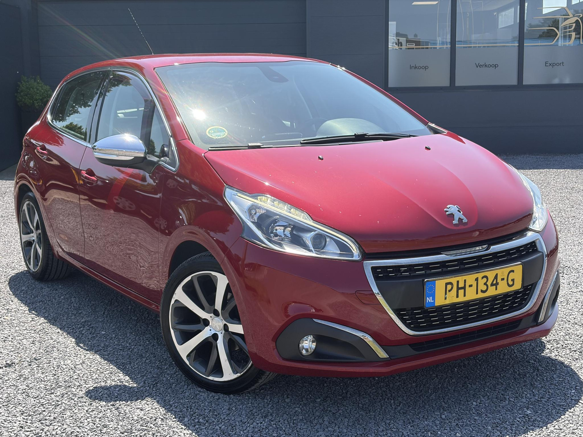 Peugeot 208 1.2 PureTech Allure 1e Eigenaar,D-riem vv in 2023,Afn.Trekhaak,Dealer Onderhouden,Carplay,Navi,Clima,Cruise,Lm velgen,110pk,N.A.P,Pdc,Apk tot 07-2027